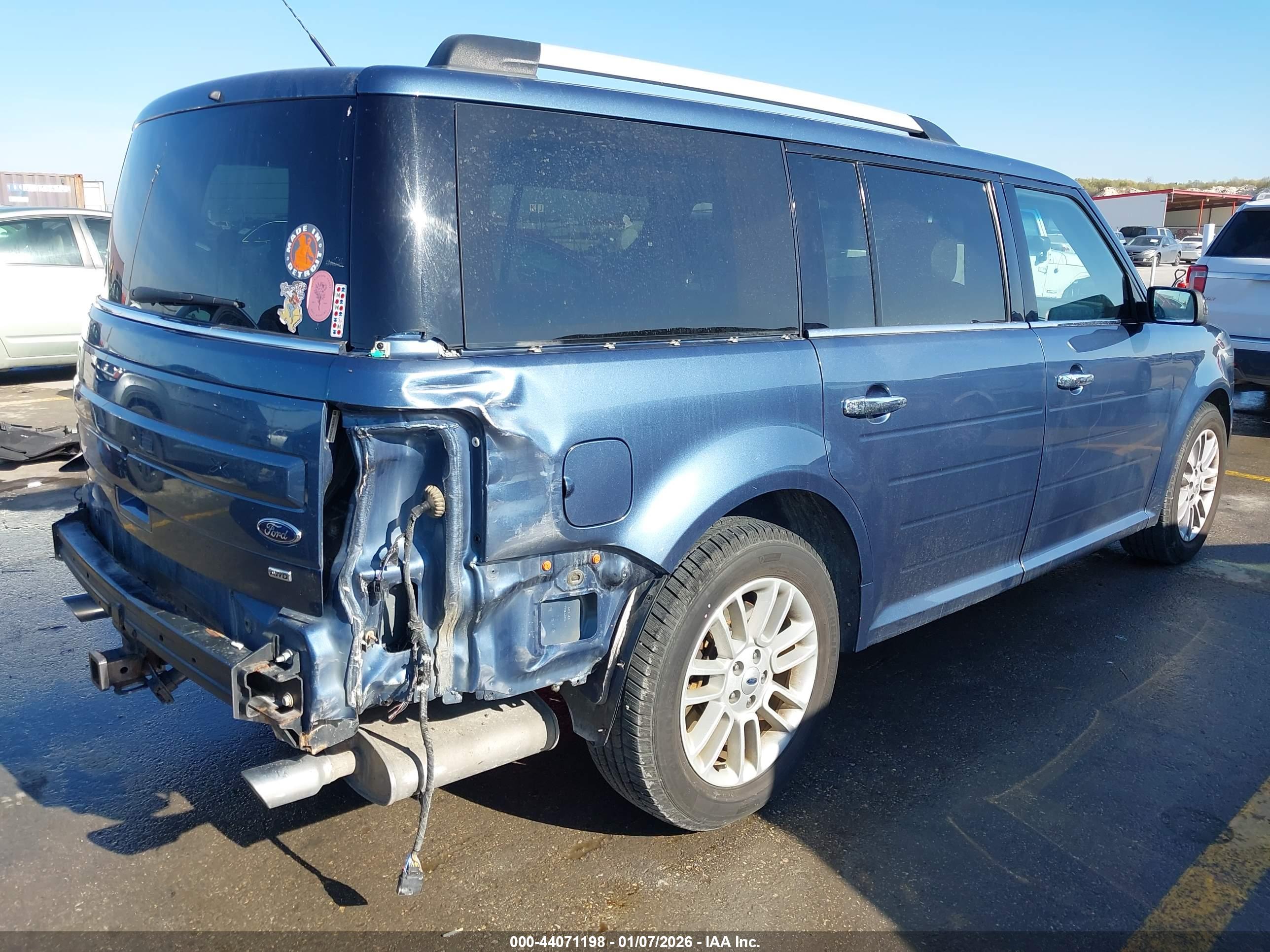 FORD FLEX image 4