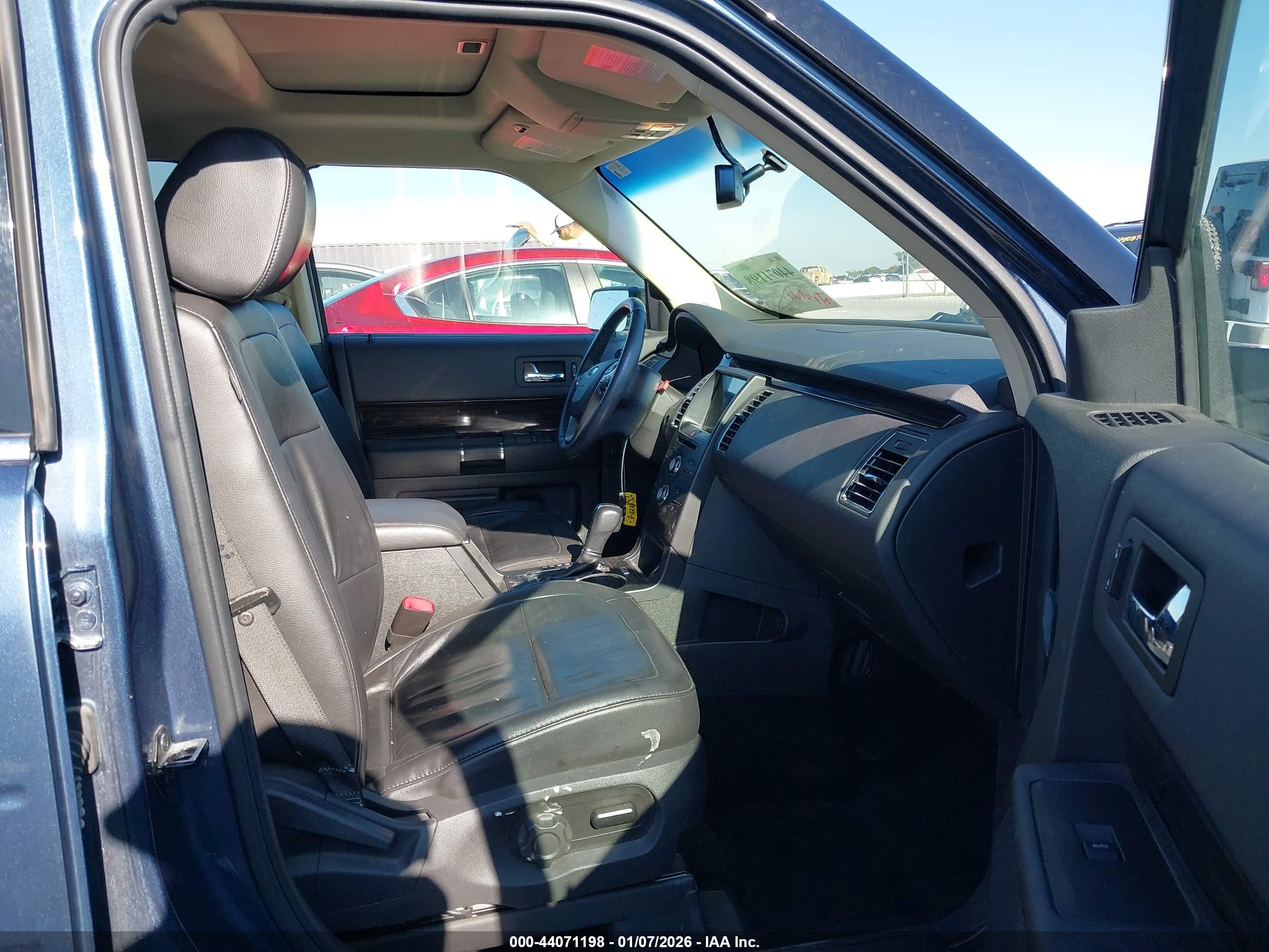 FORD FLEX image 5