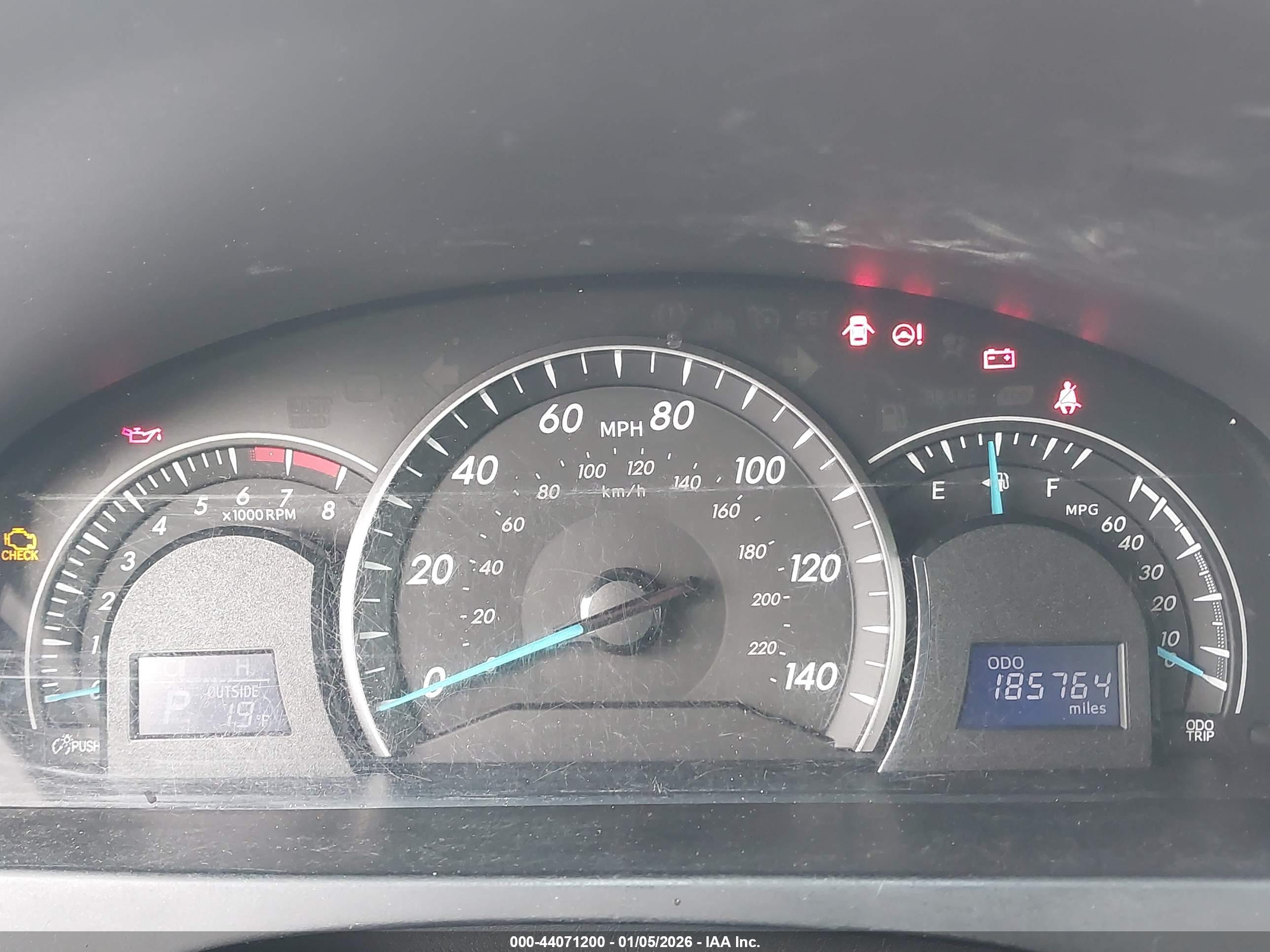 TOYOTA CAMRY image 7