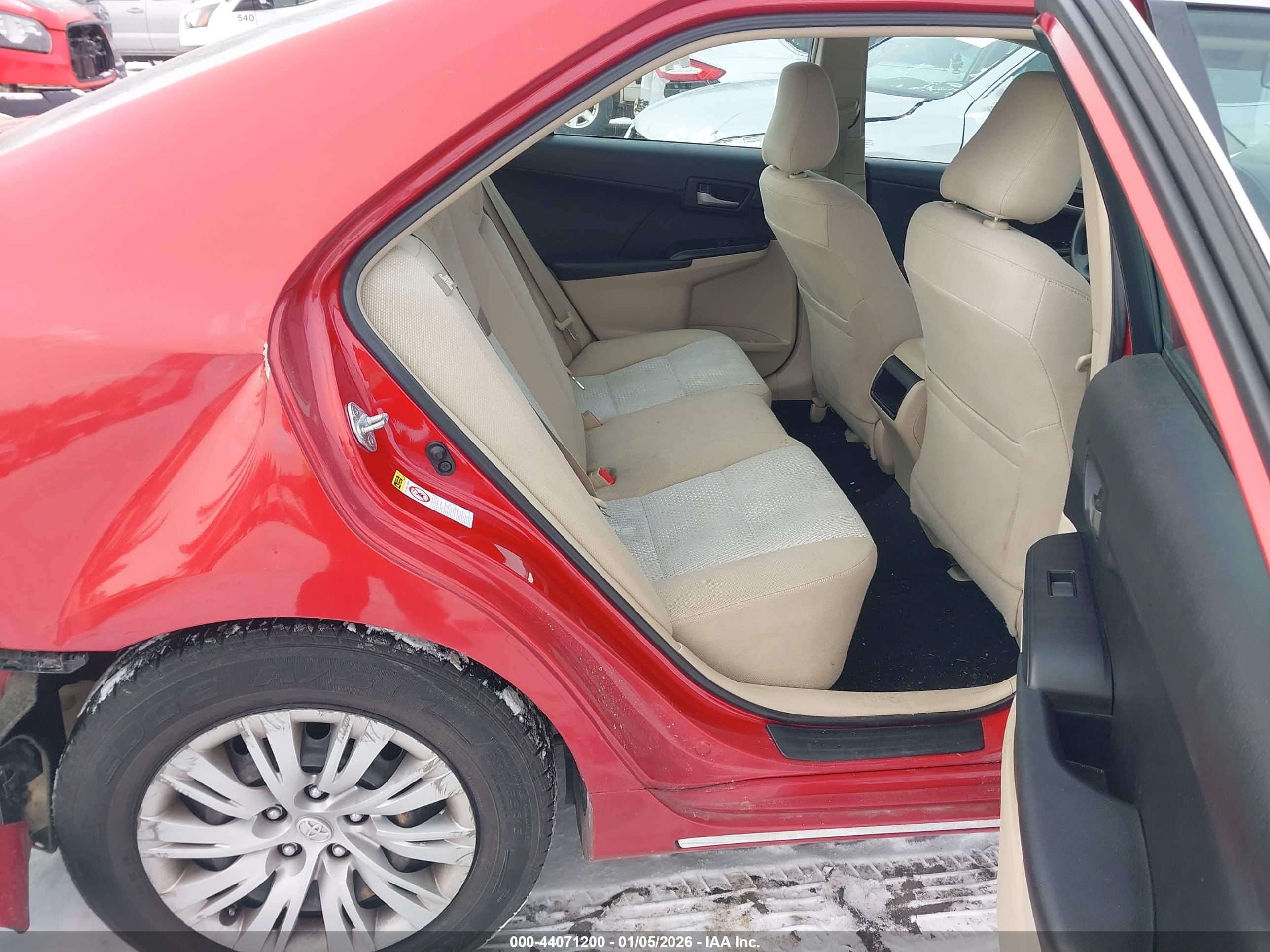 TOYOTA CAMRY image 8