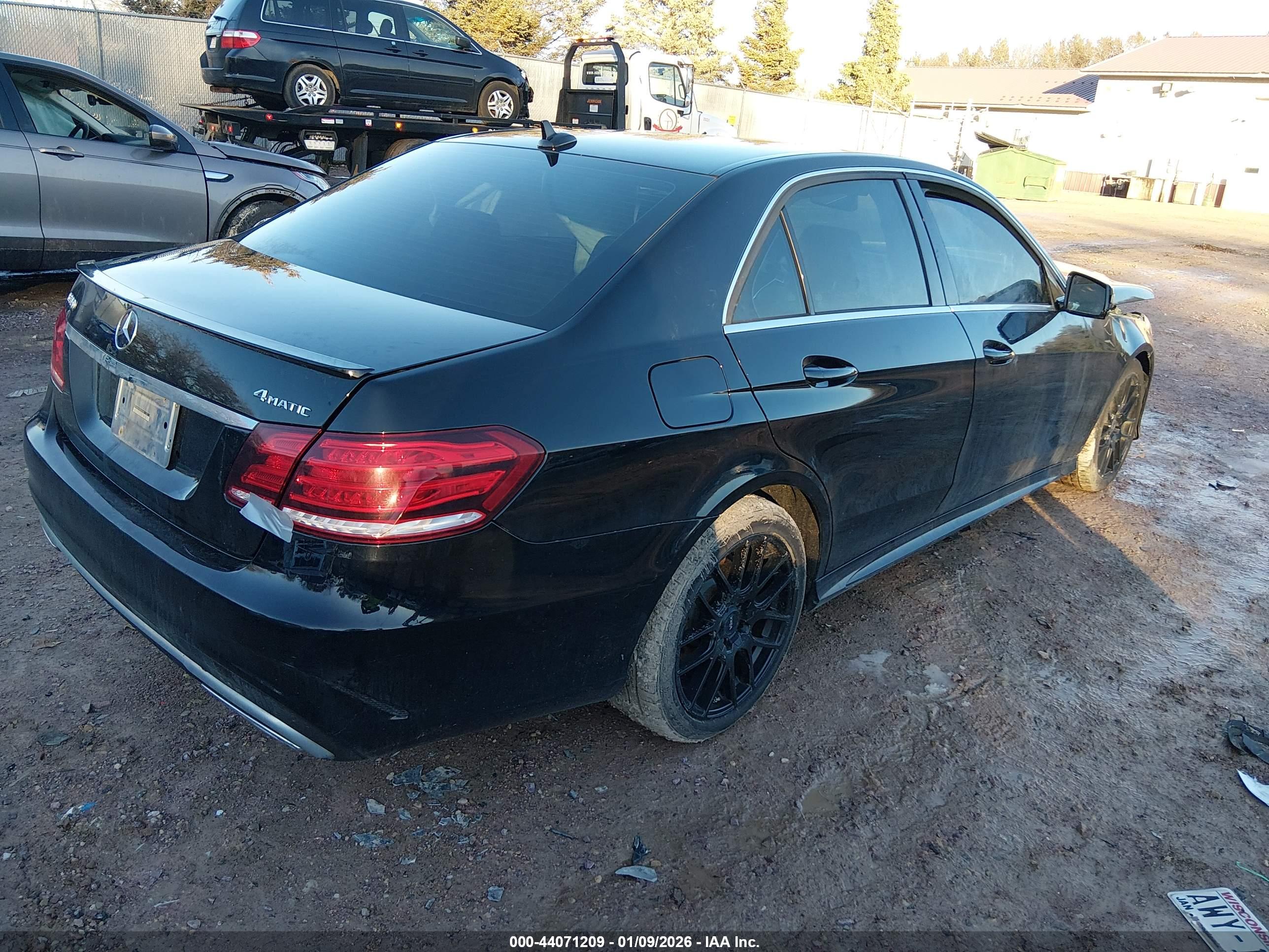 MERCEDES-BENZ E image 4