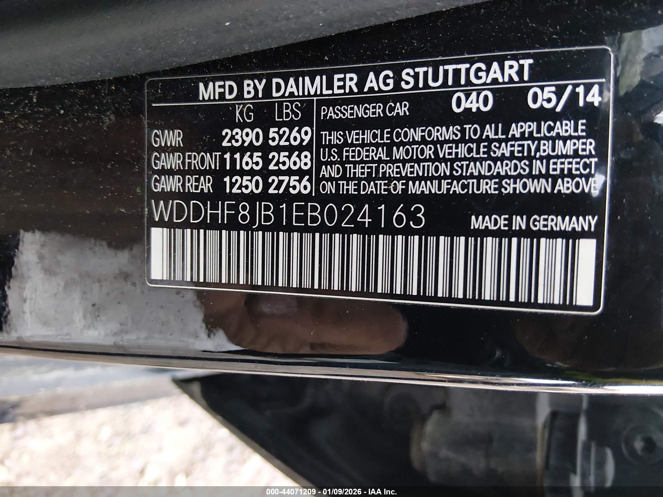 MERCEDES-BENZ E image 9