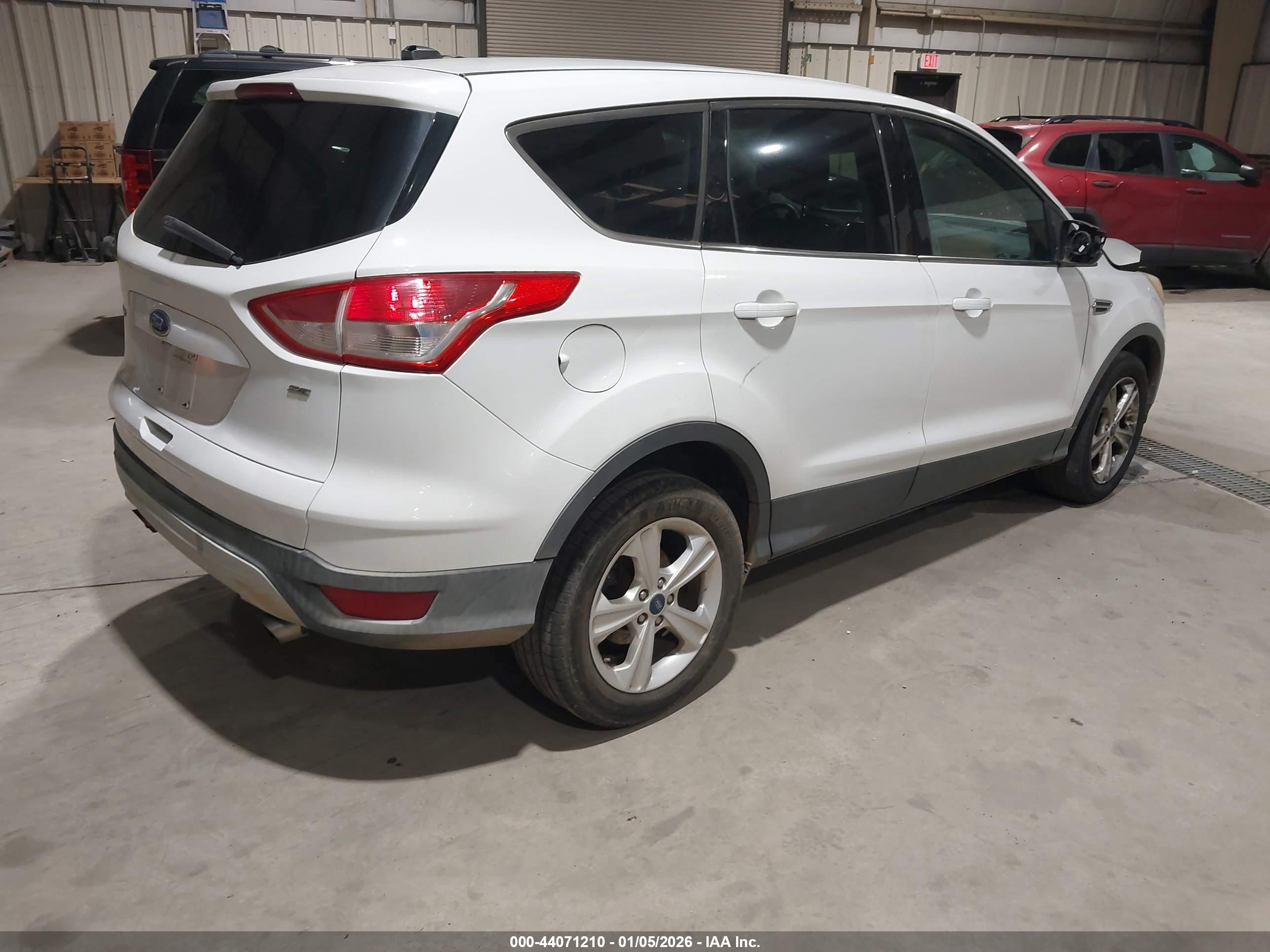 FORD ESCAPE image 4