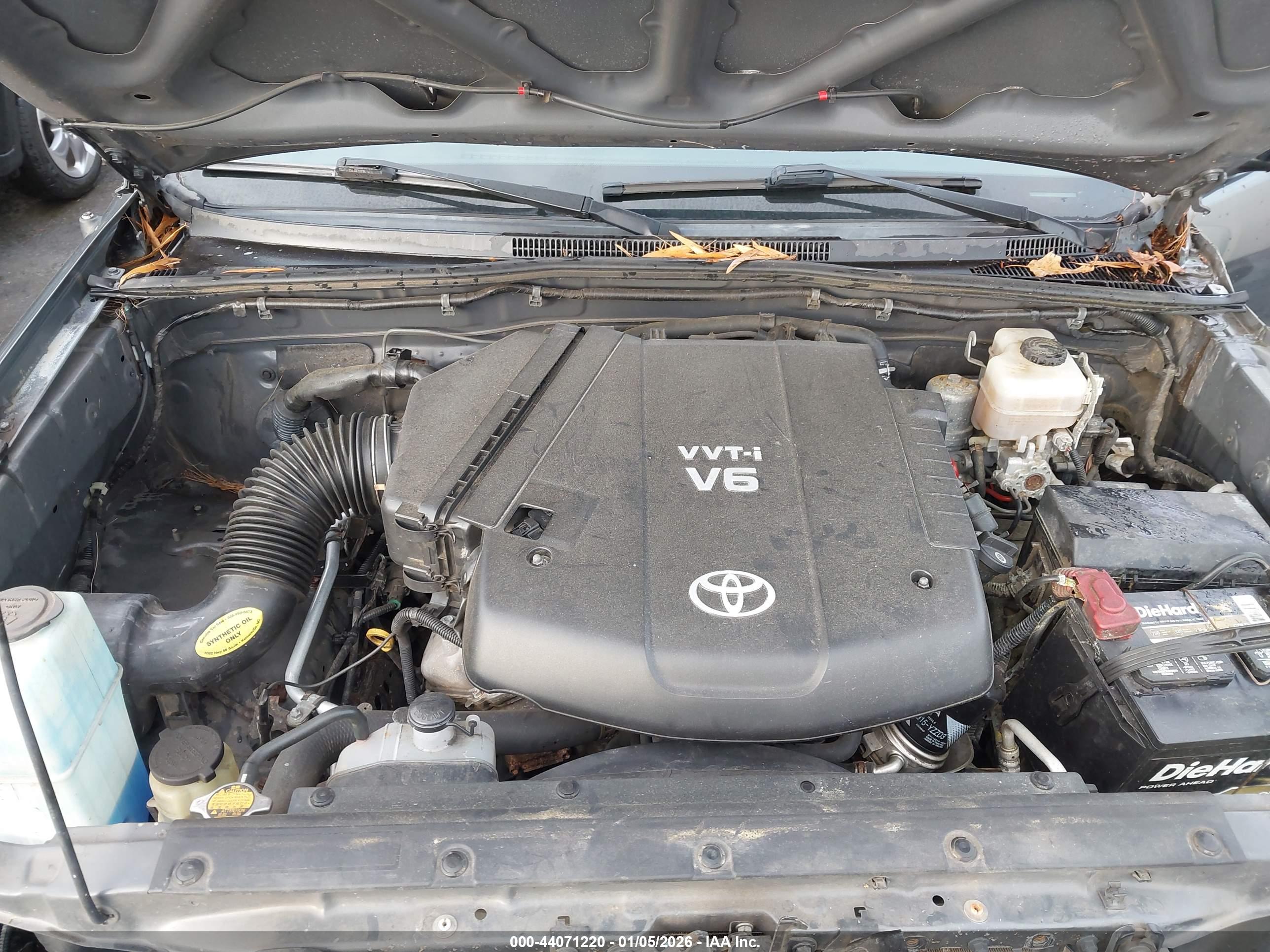 TOYOTA TACOMA image 10