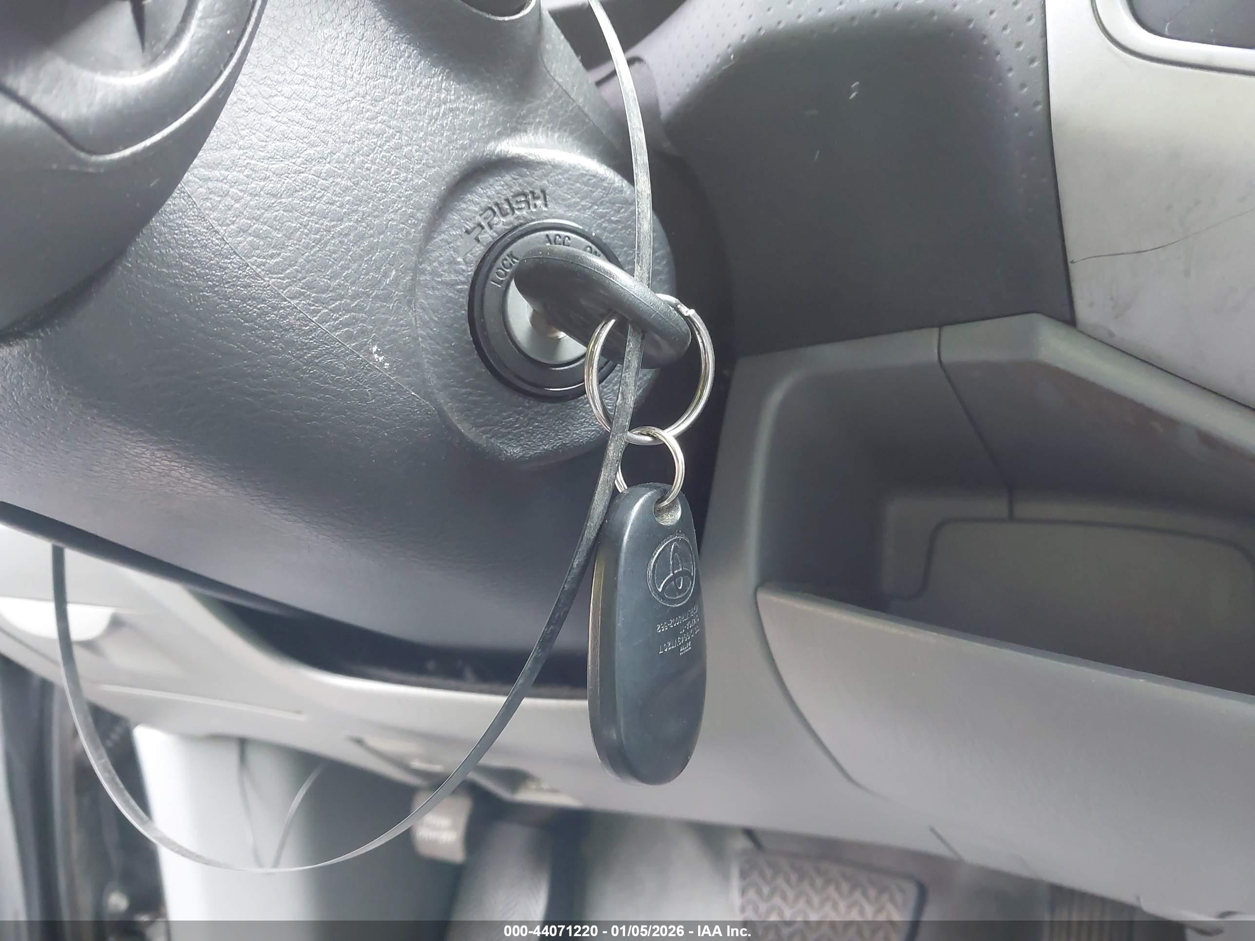 TOYOTA TACOMA image 11