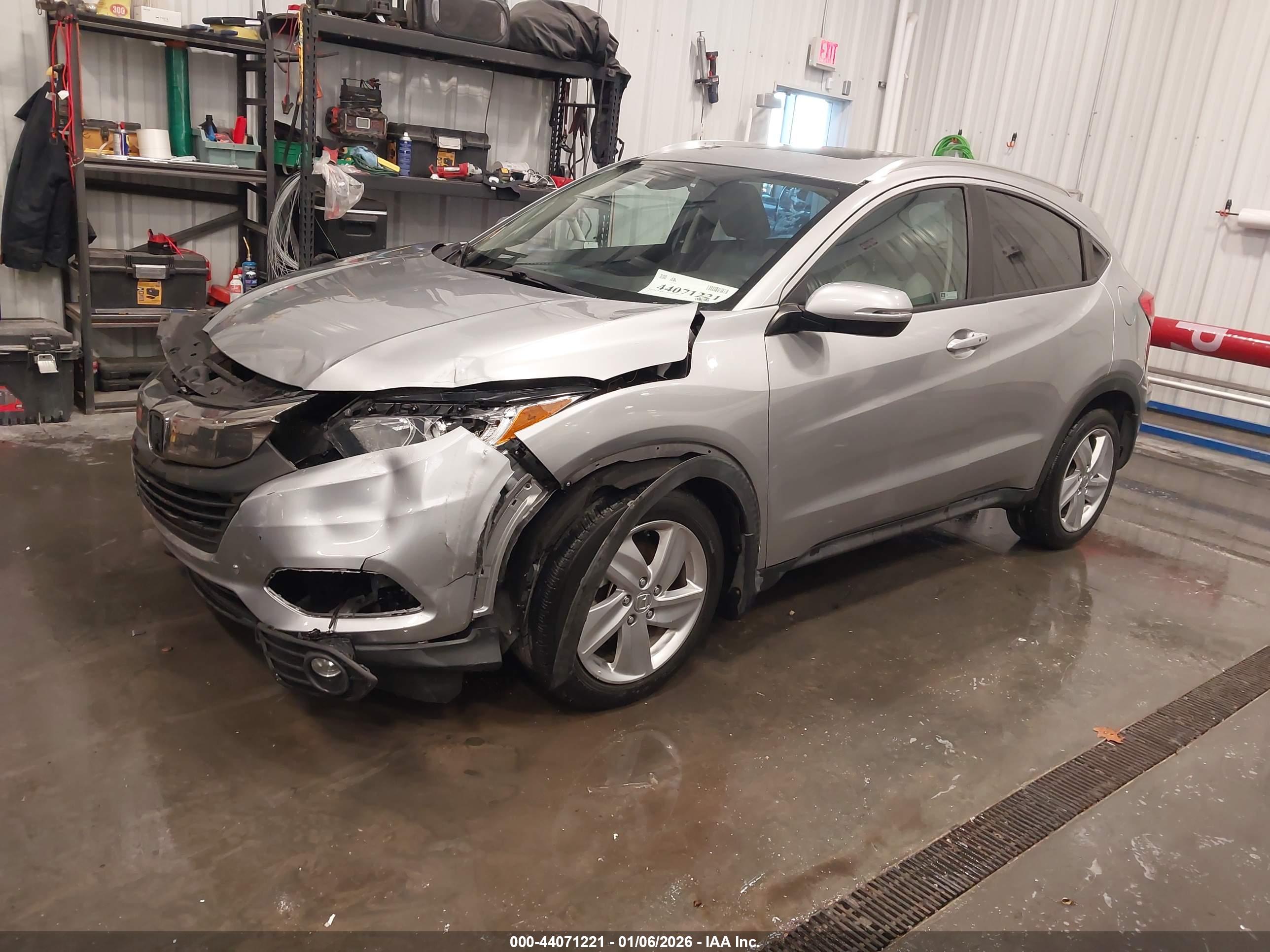 HONDA HR-V image 2