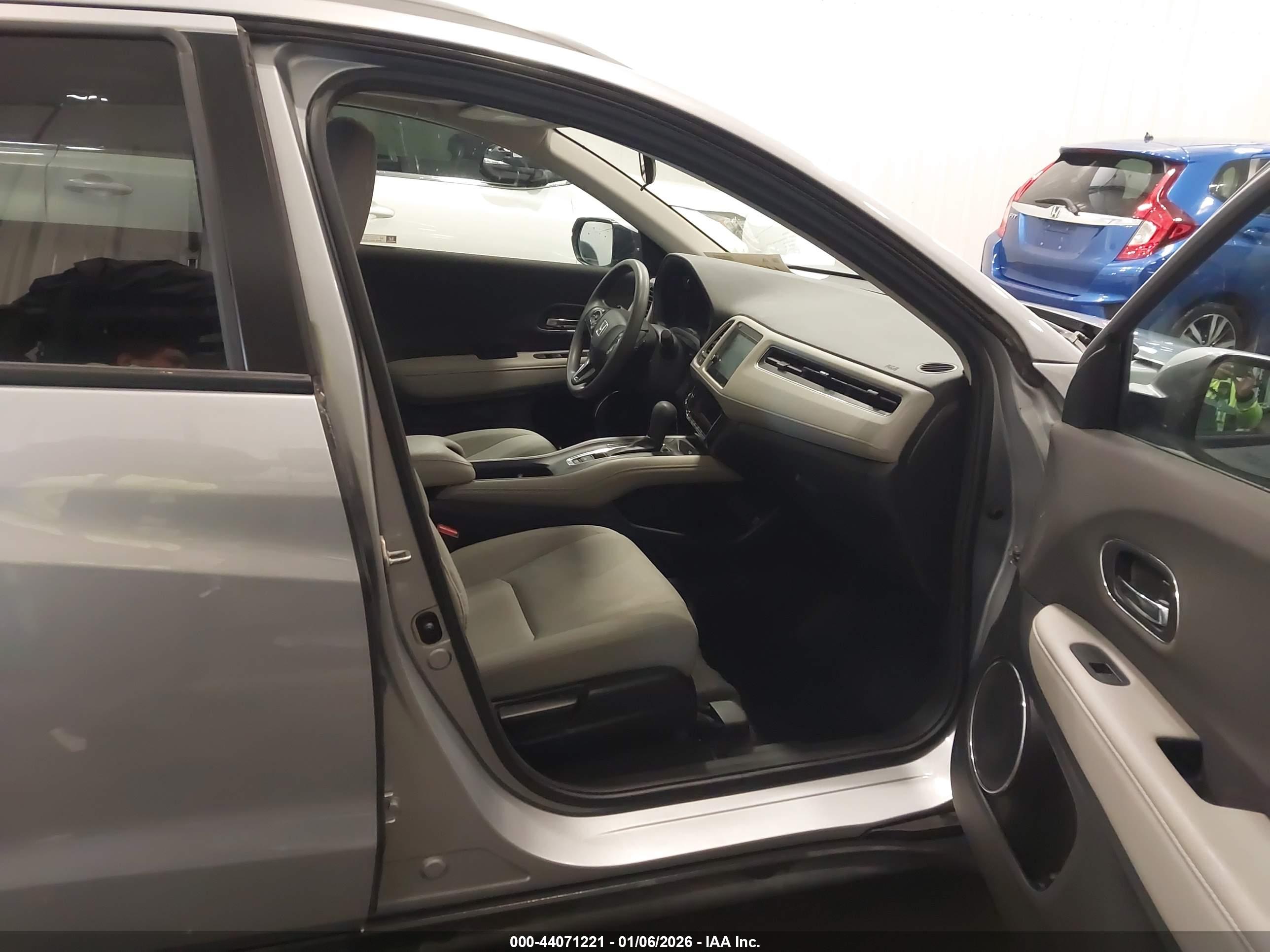 HONDA HR-V image 5