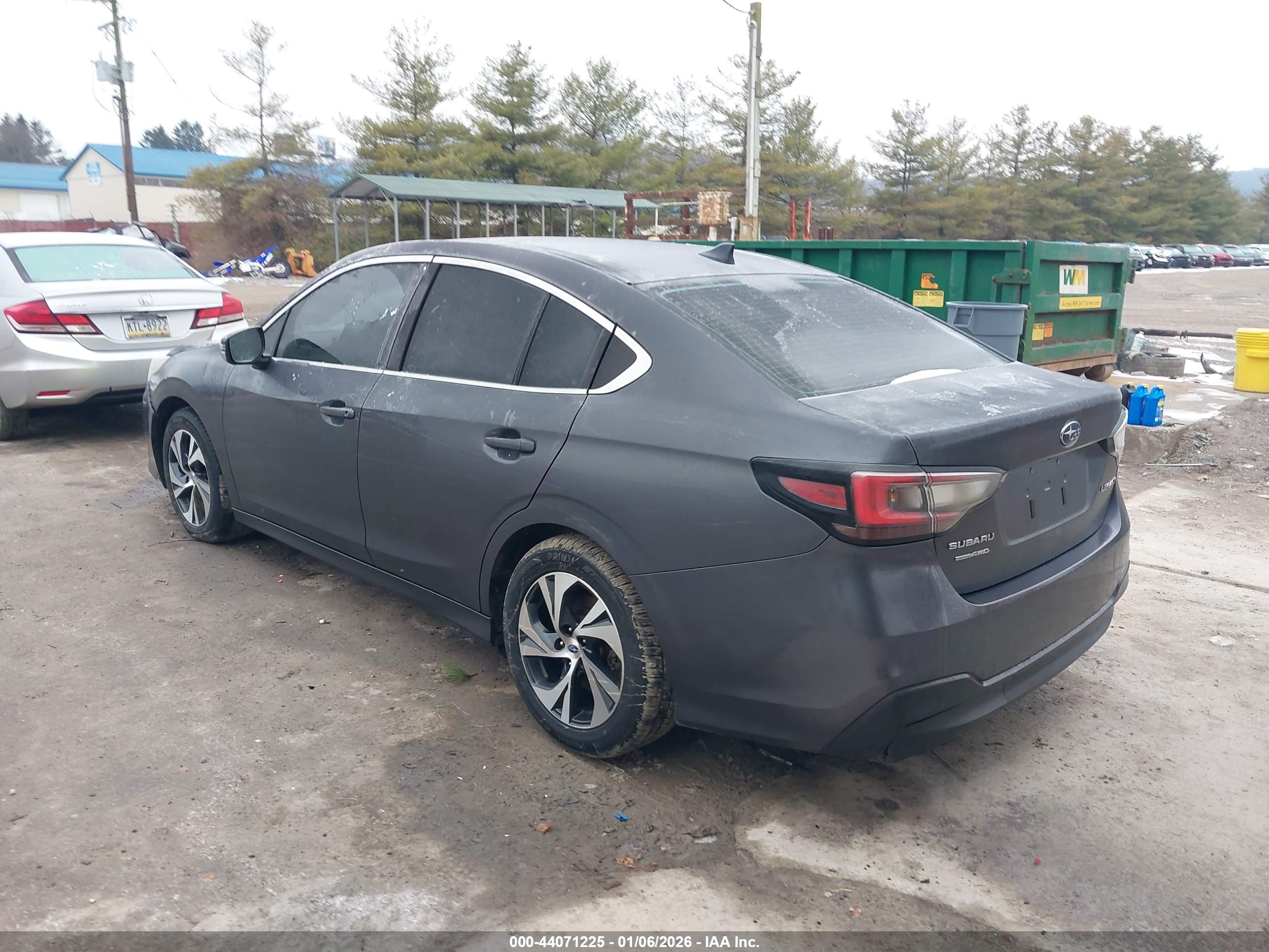 SUBARU LEGACY image 3