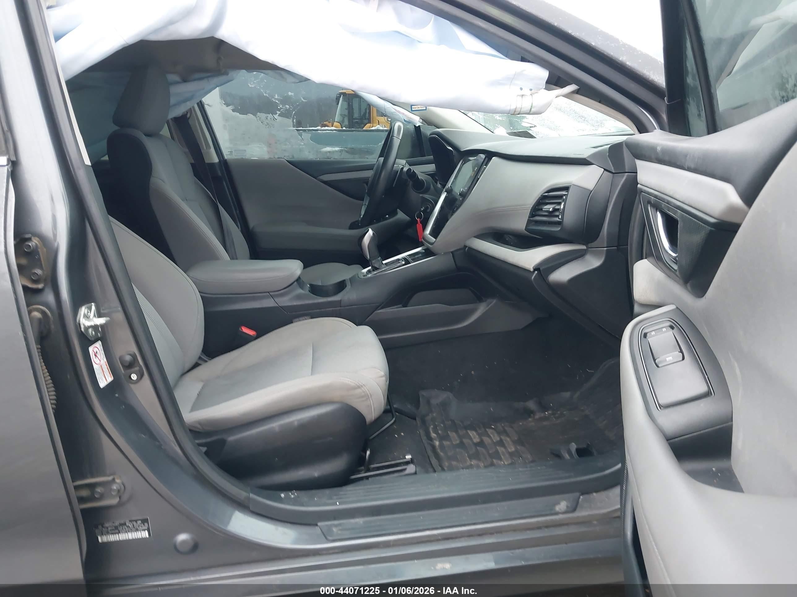 SUBARU LEGACY image 5