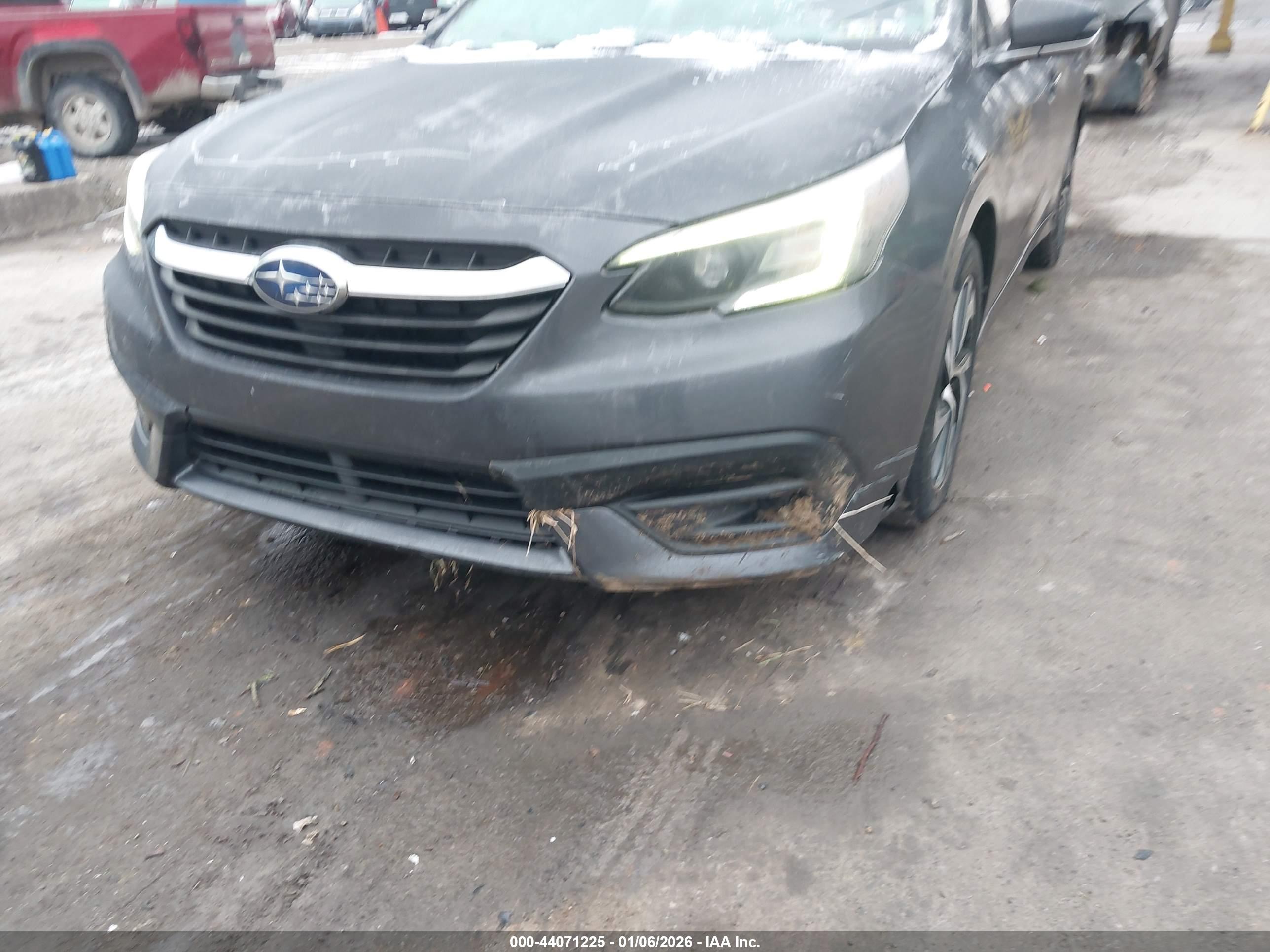 SUBARU LEGACY image 6
