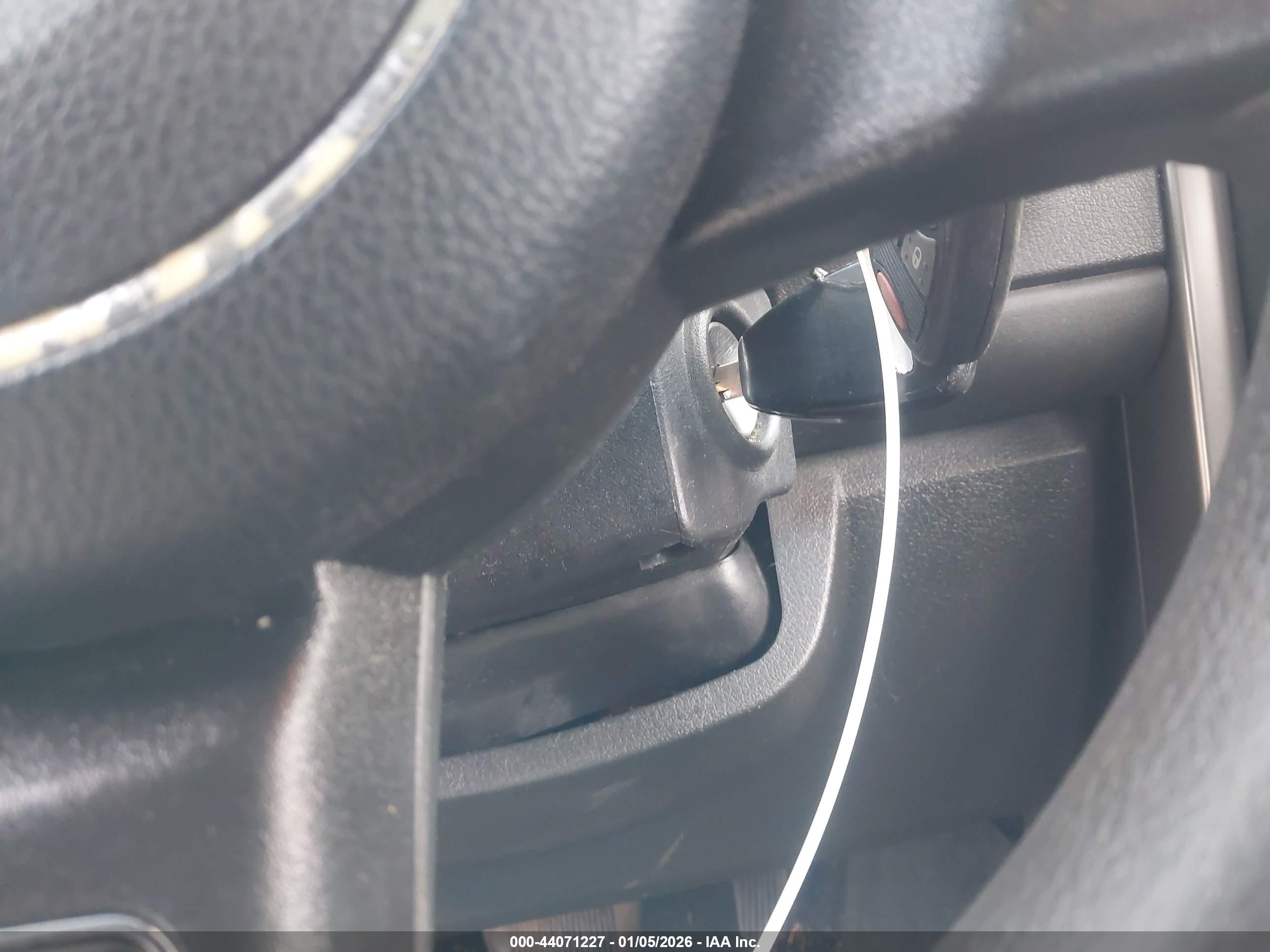 JEEP LIBERTY image 11
