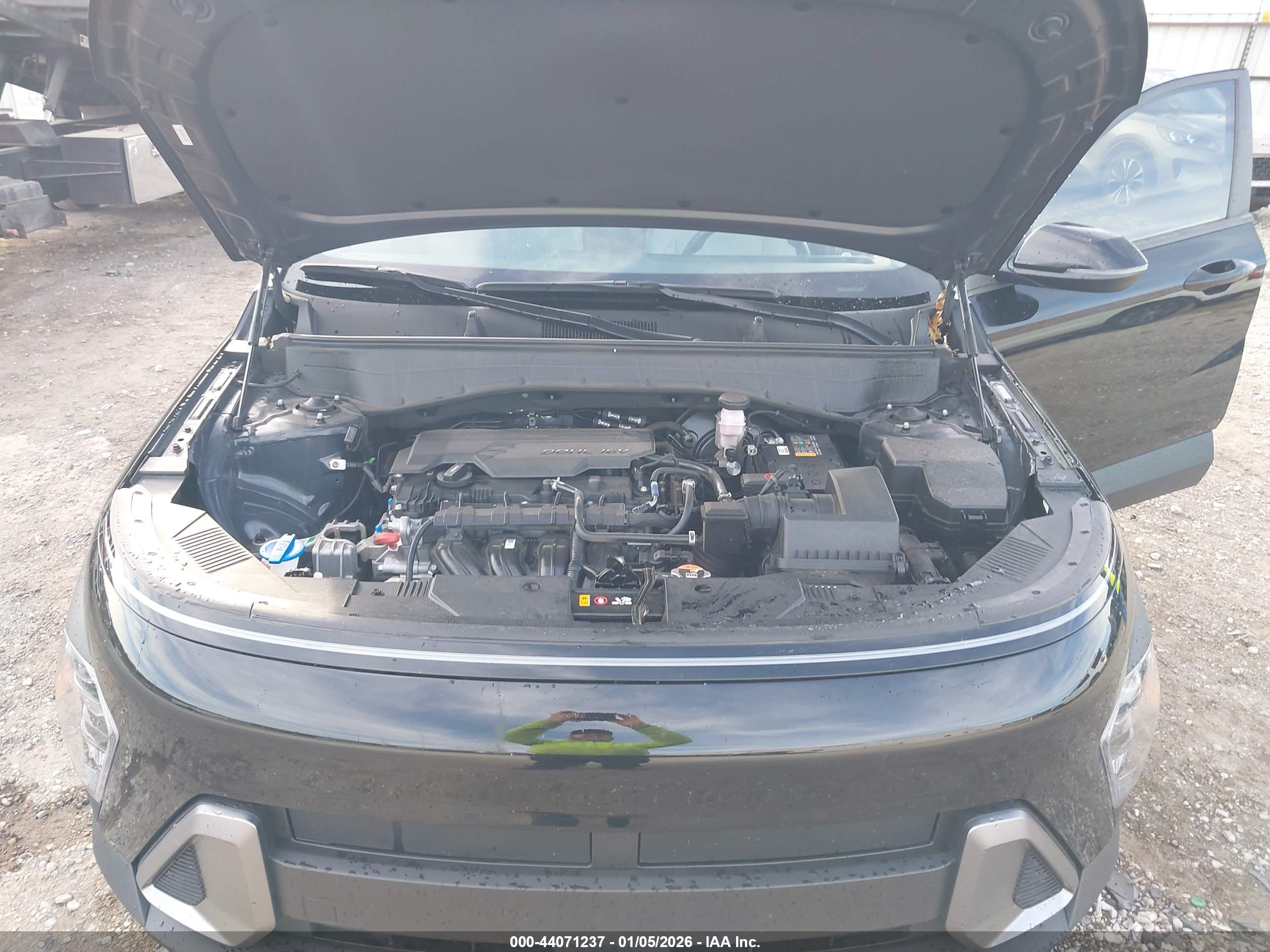 HYUNDAI KONA image 10