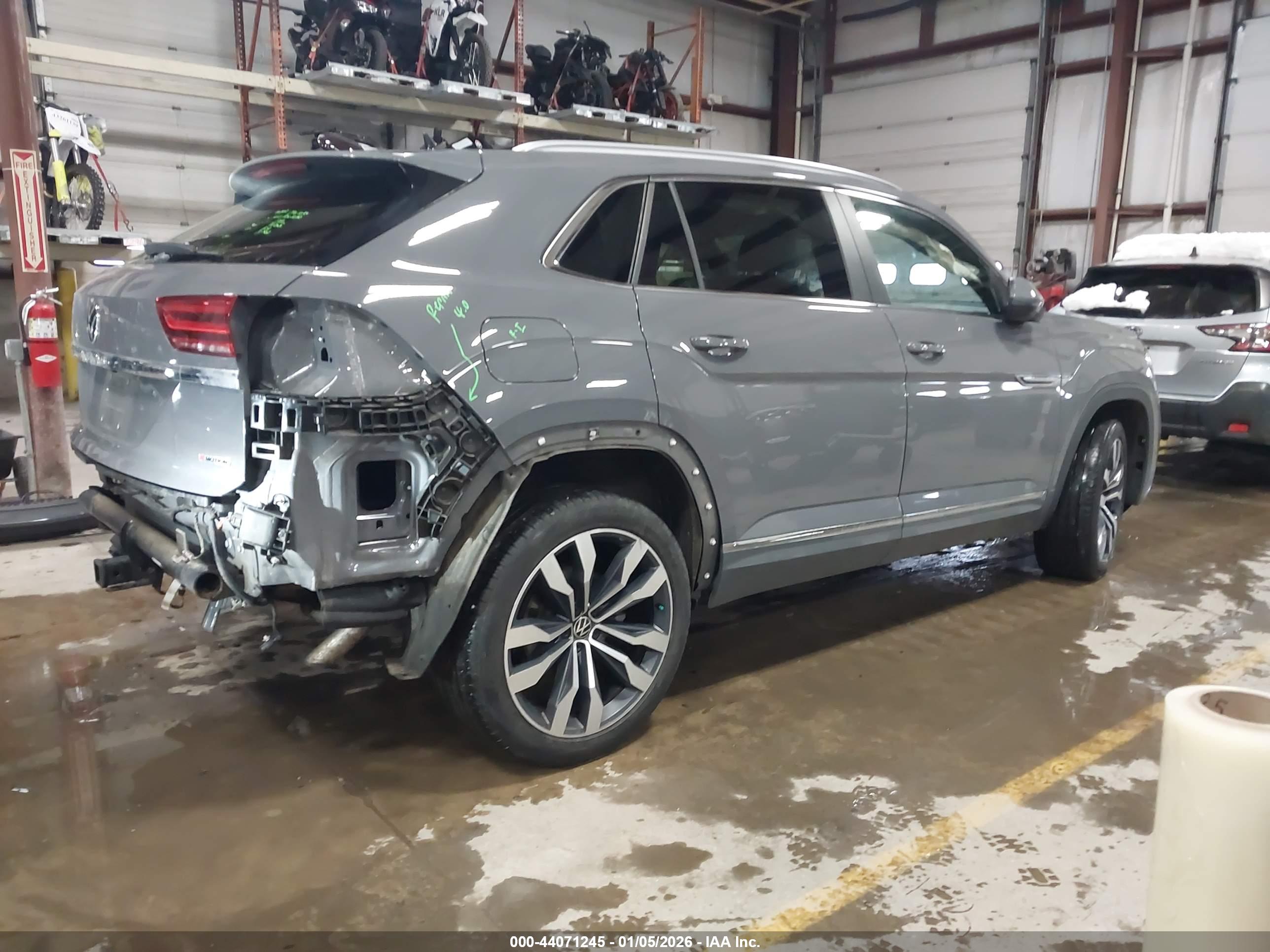 VOLKSWAGEN ATLAS image 4