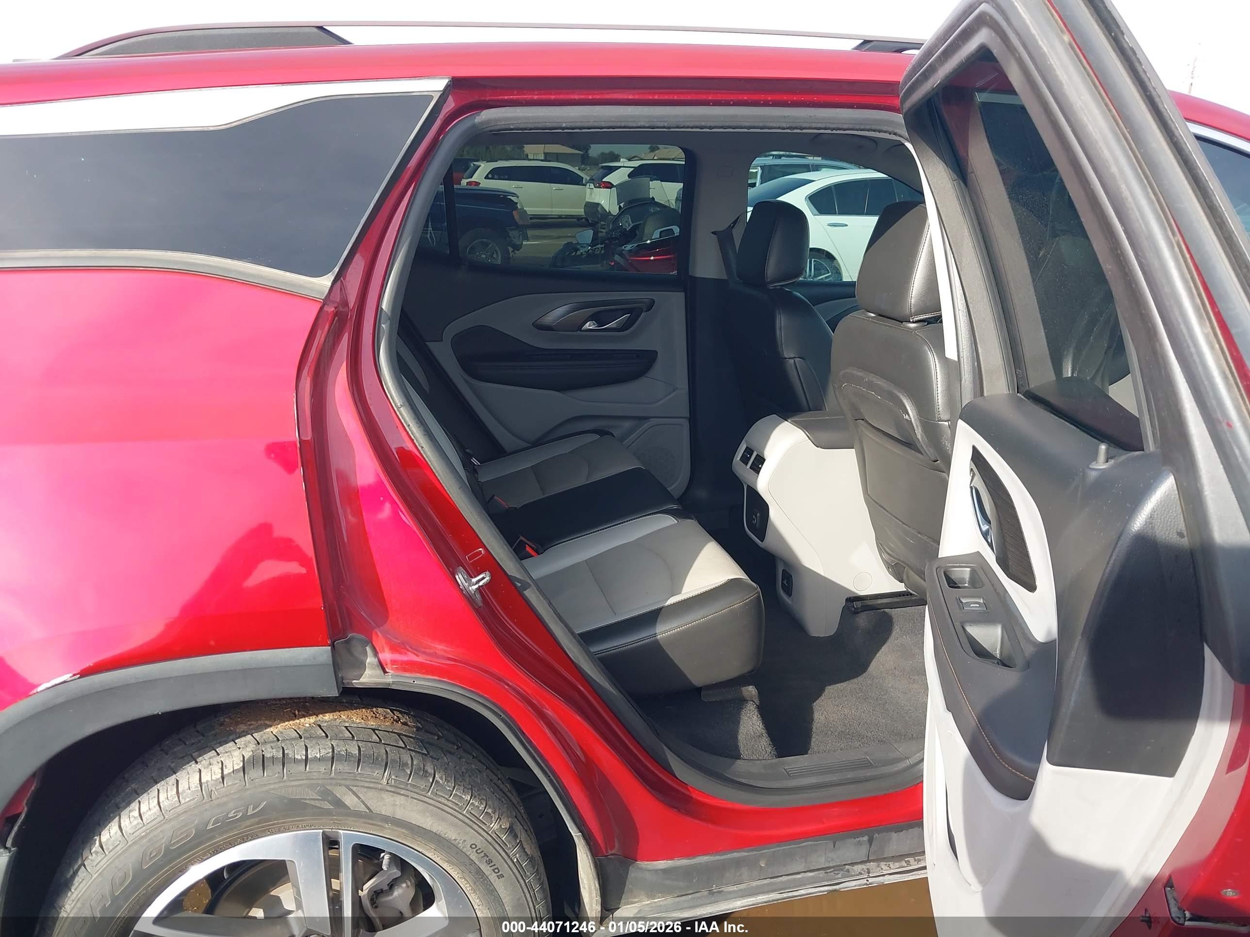 GMC TERRAIN image 8