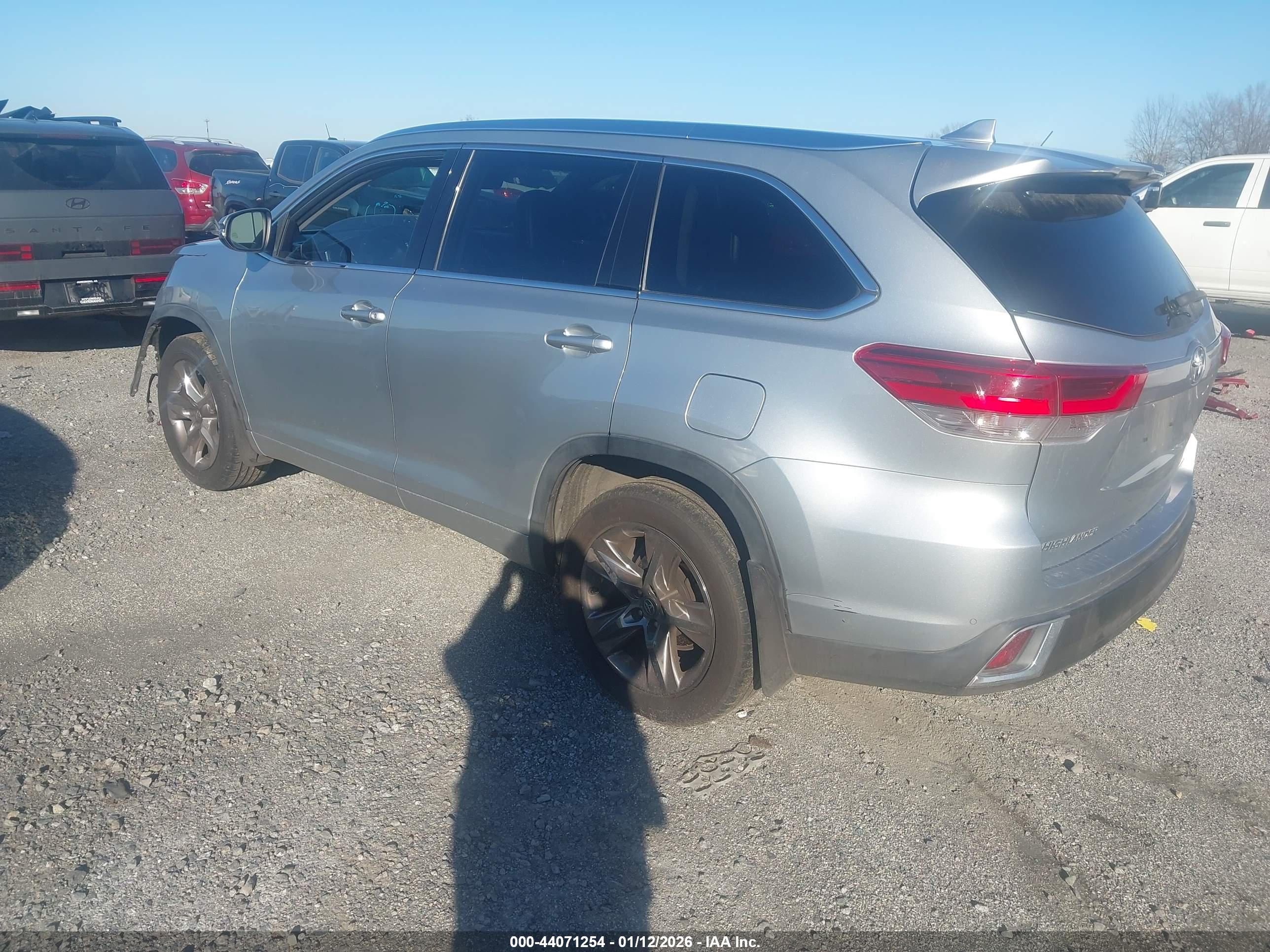 TOYOTA HIGHLANDER image 3