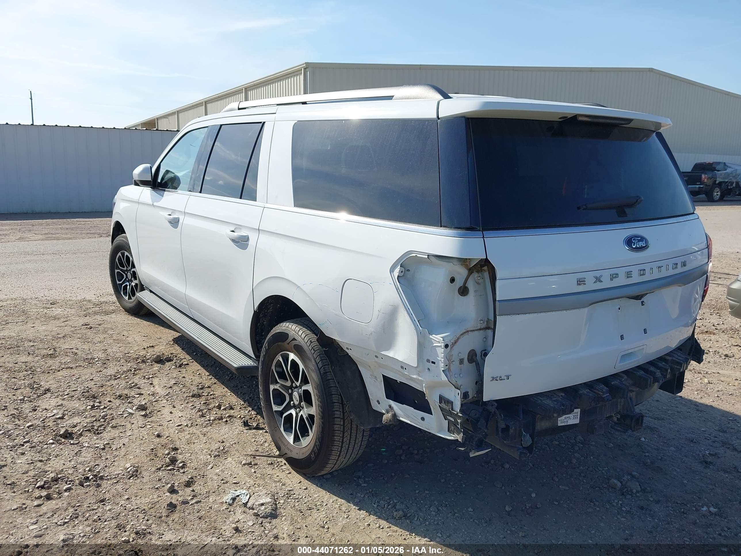 FORD EXPEDITION image 3