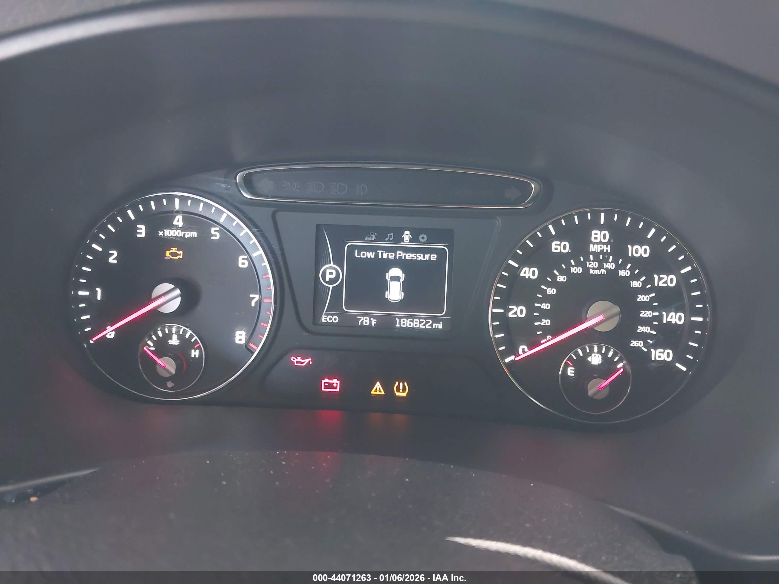 KIA SORENTO image 7