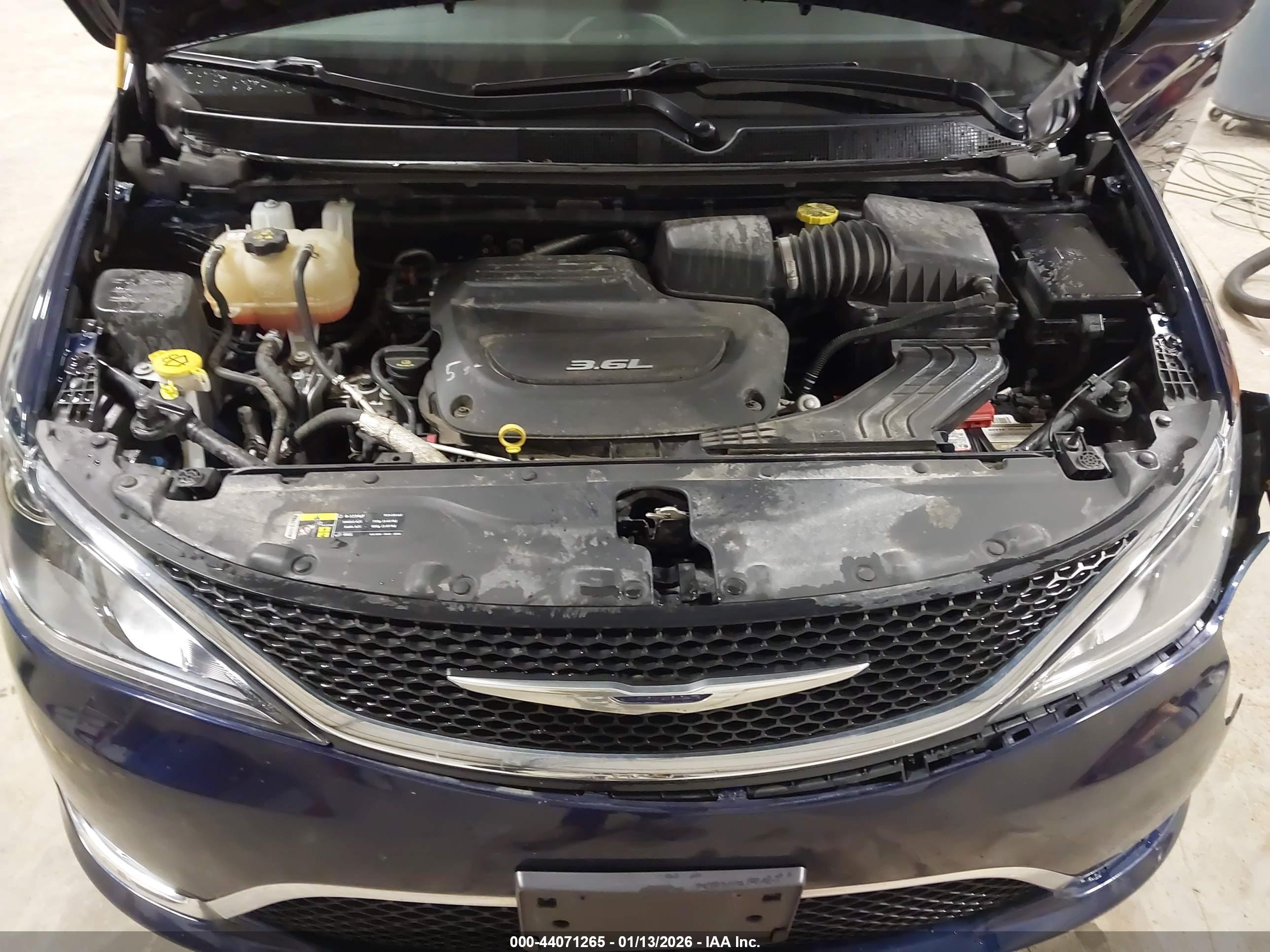 CHRYSLER PACIFICA image 10