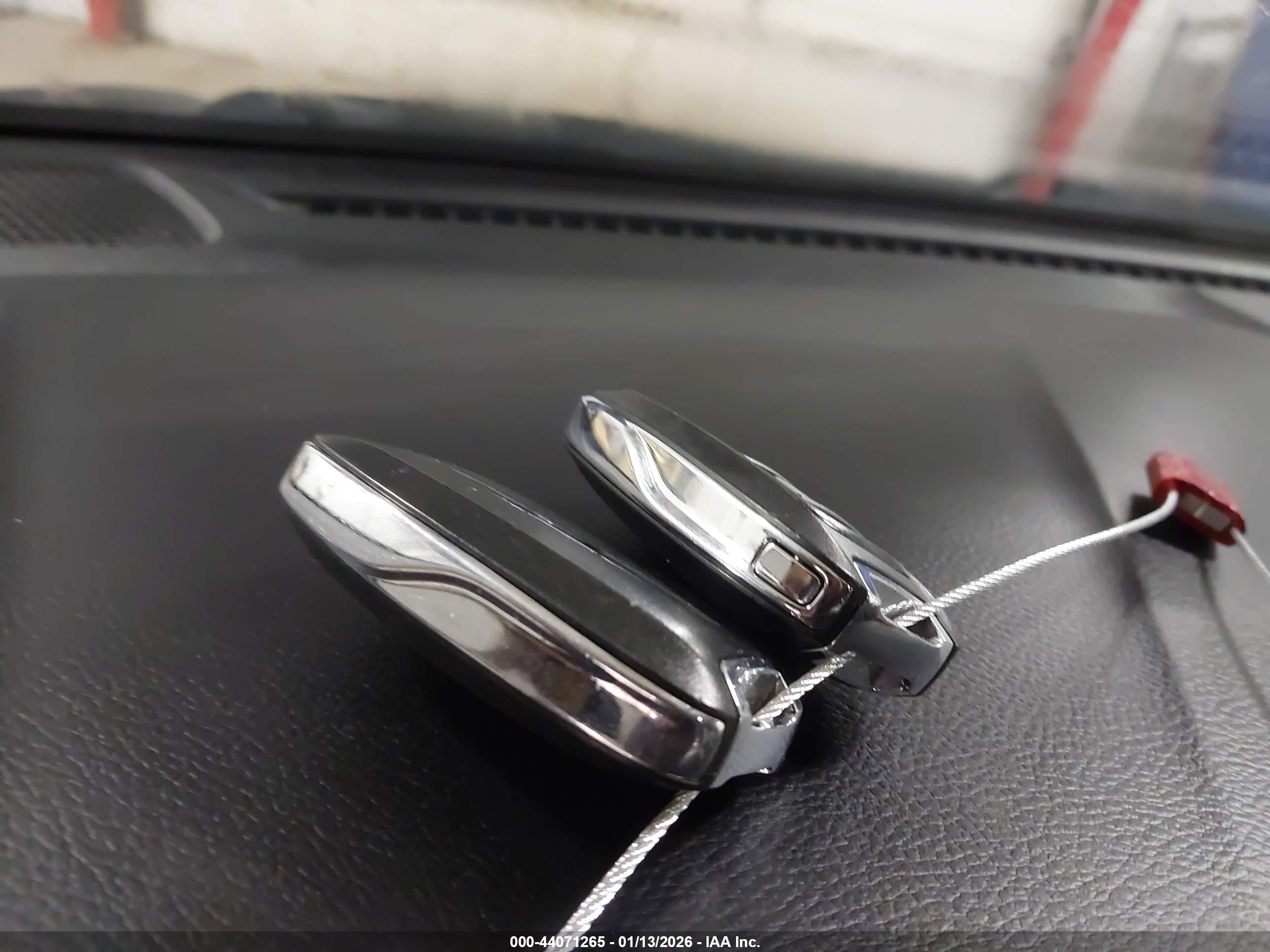 CHRYSLER PACIFICA image 11