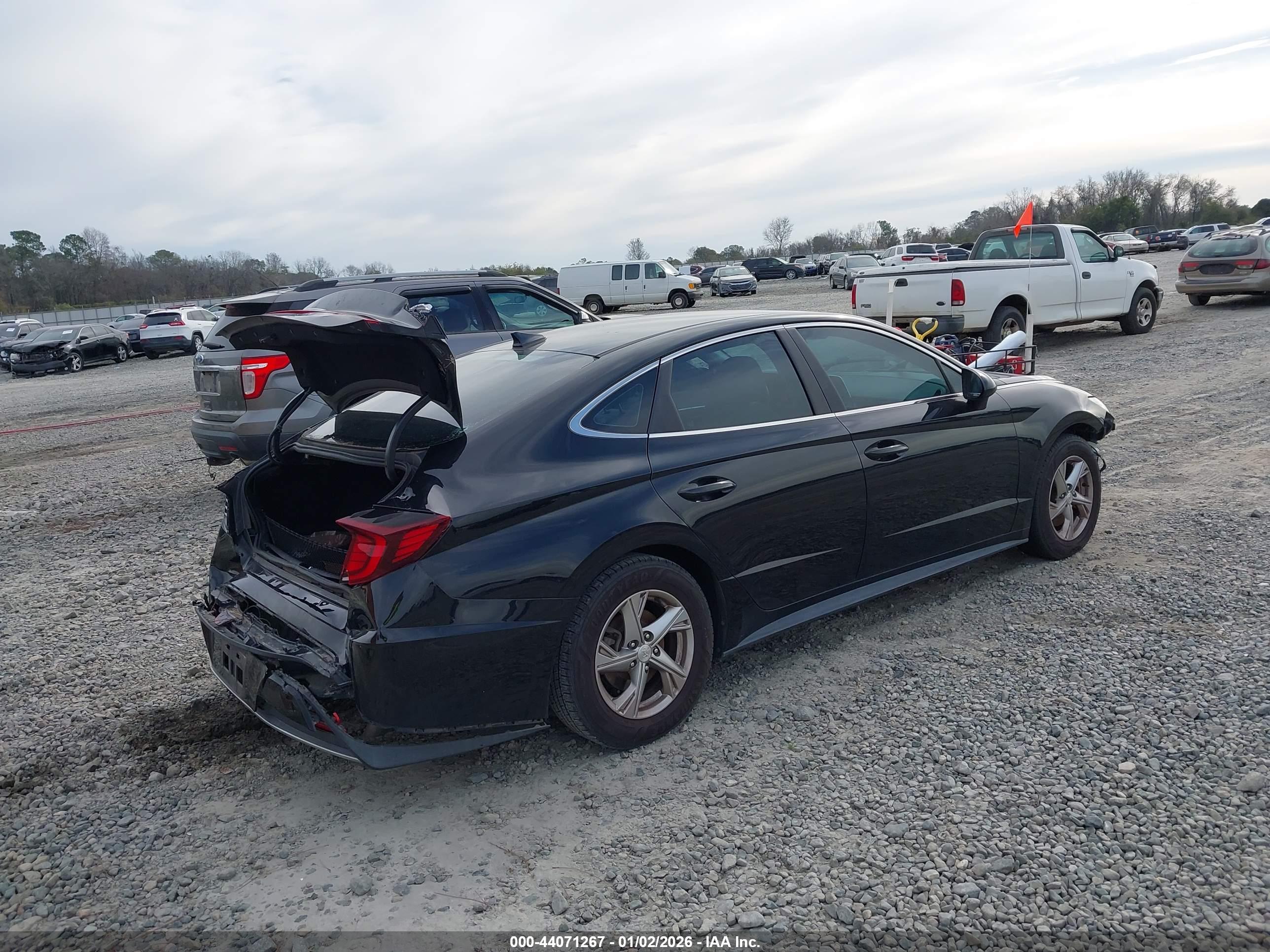 HYUNDAI SONATA image 4