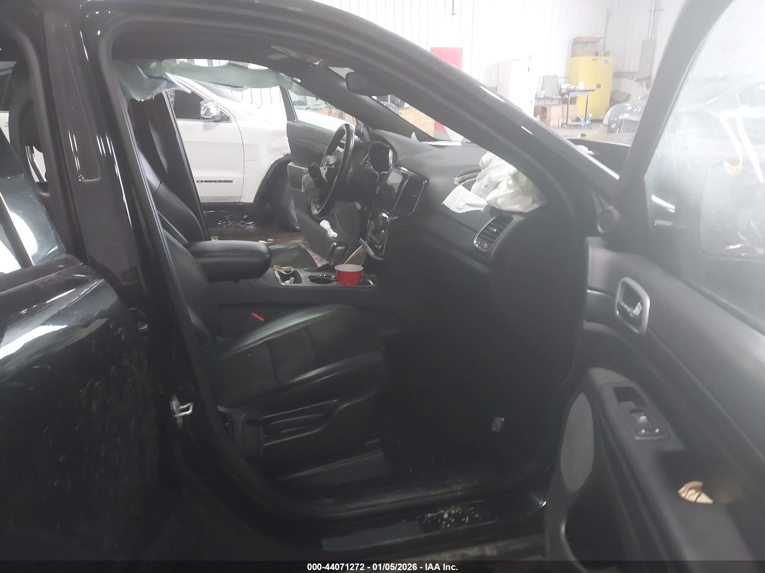 JEEP GRAND image 5