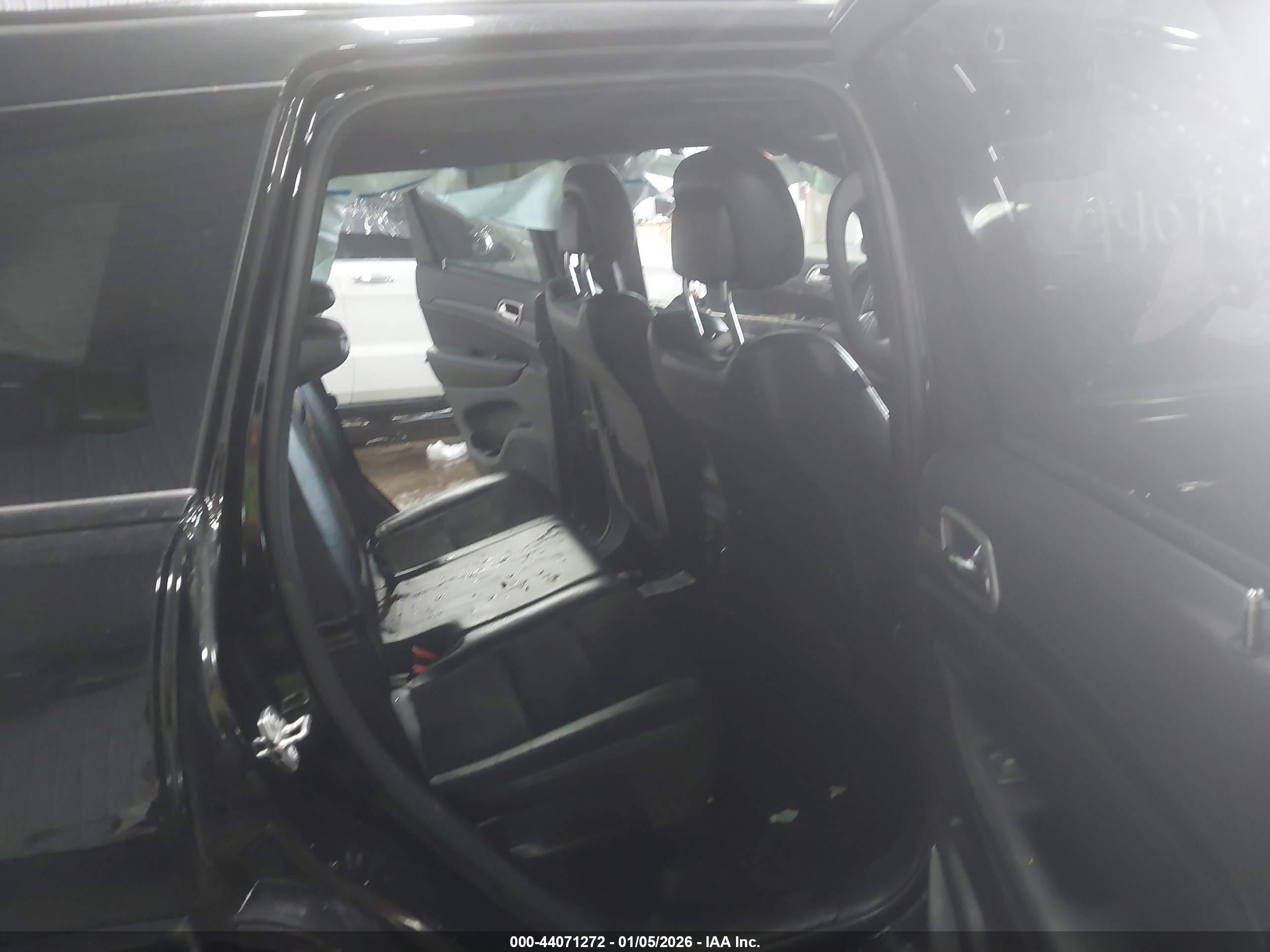 JEEP GRAND image 8