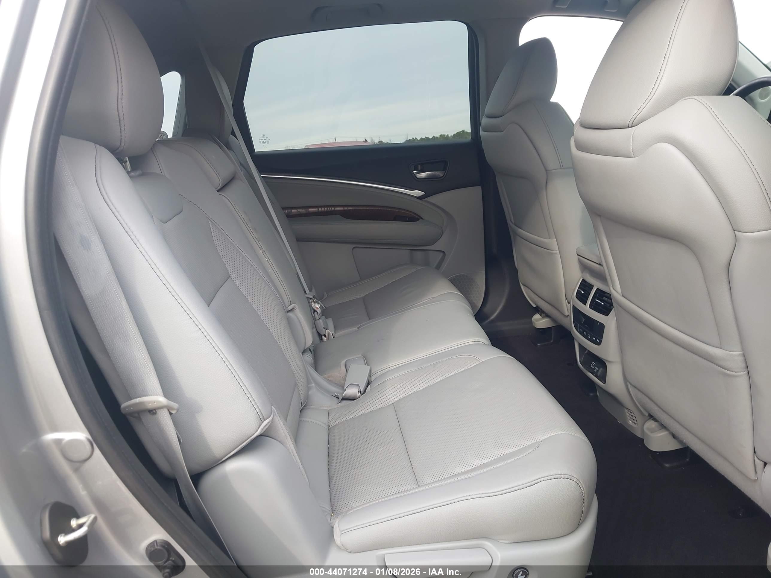 ACURA MDX image 8