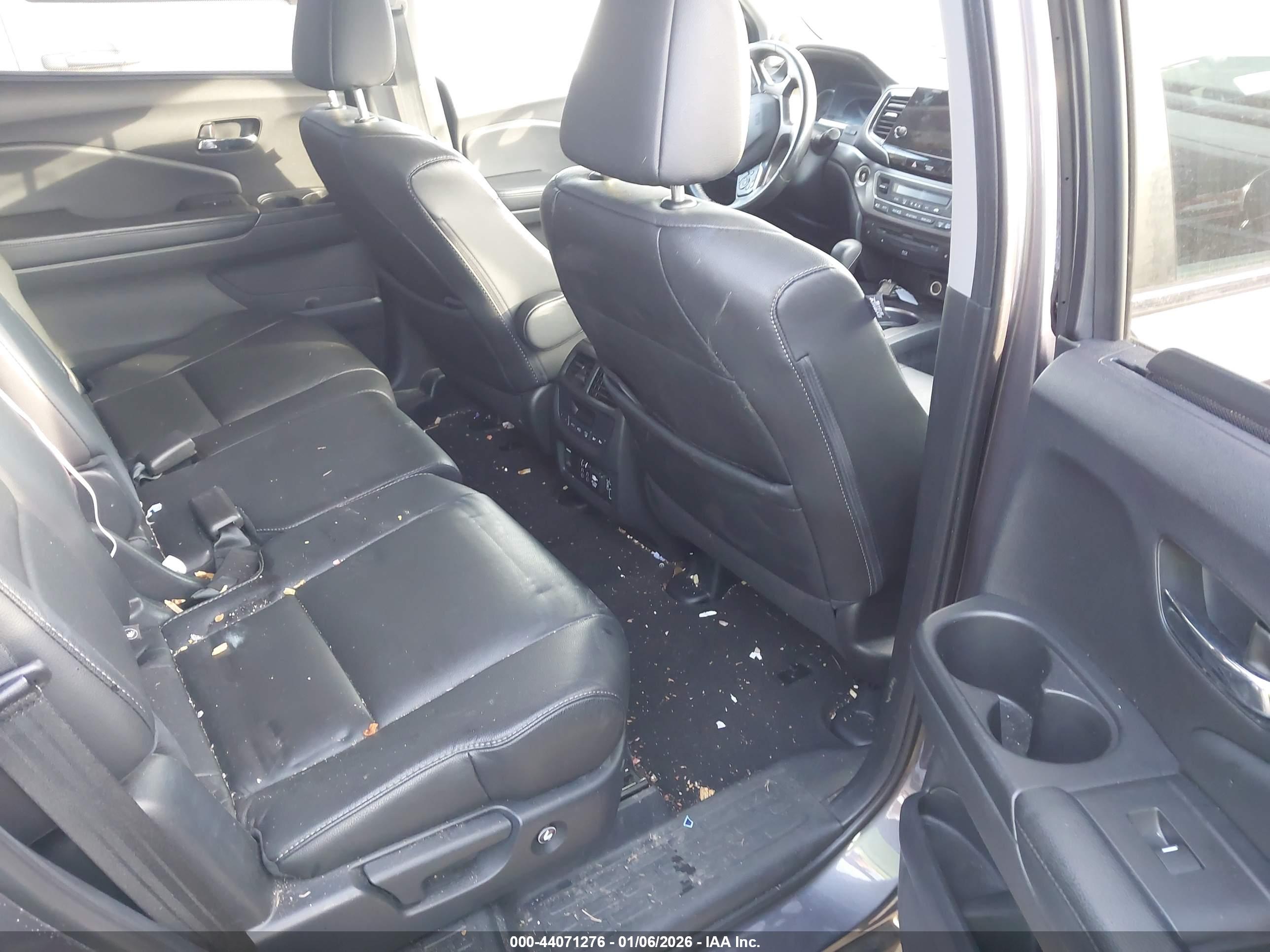 HONDA PILOT image 8