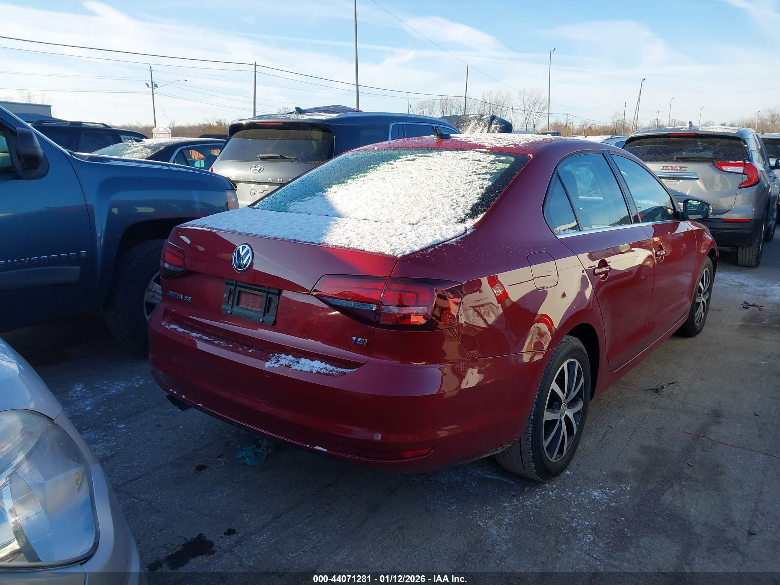 VOLKSWAGEN JETTA image 4