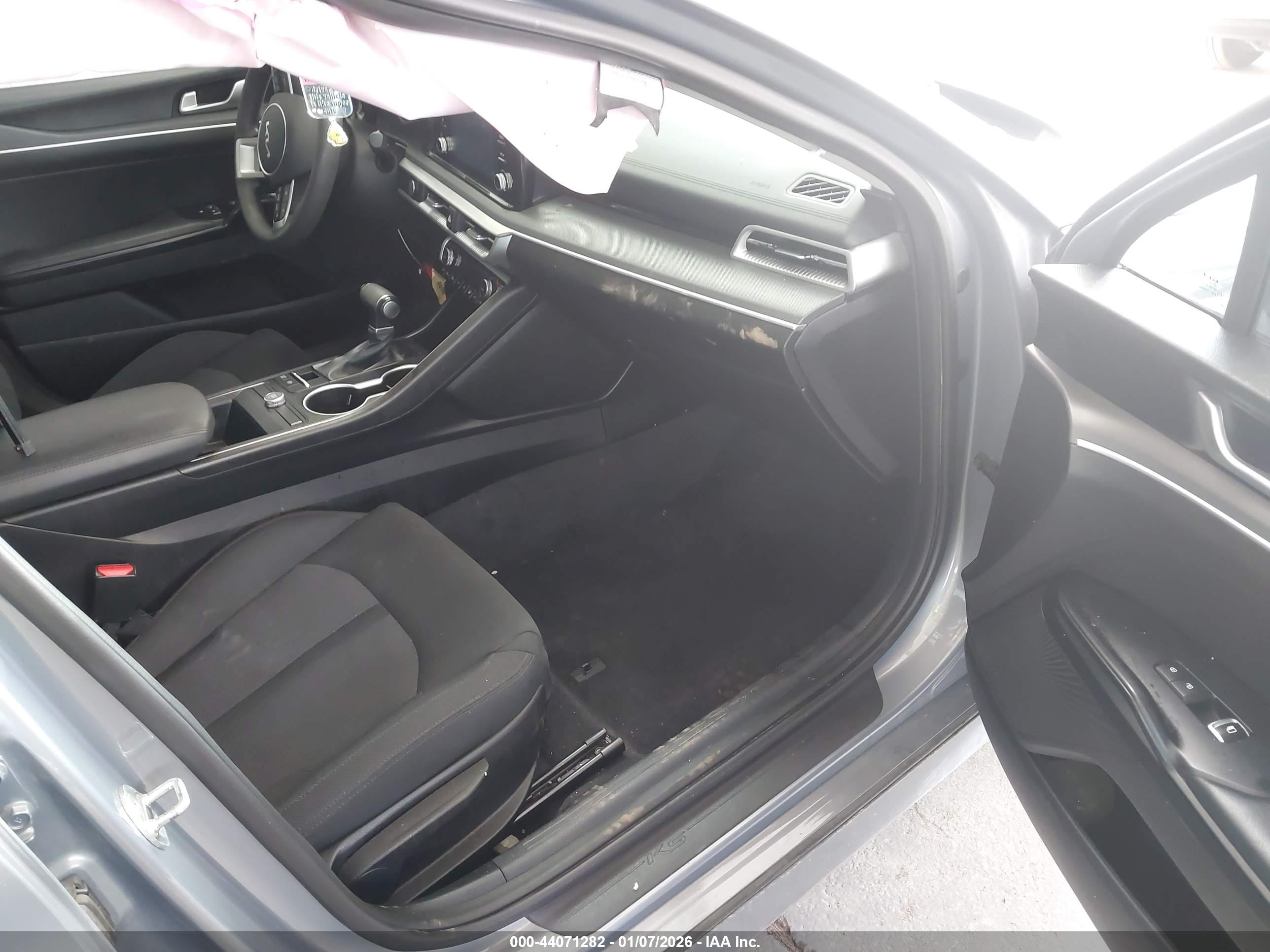 KIA K5 image 5