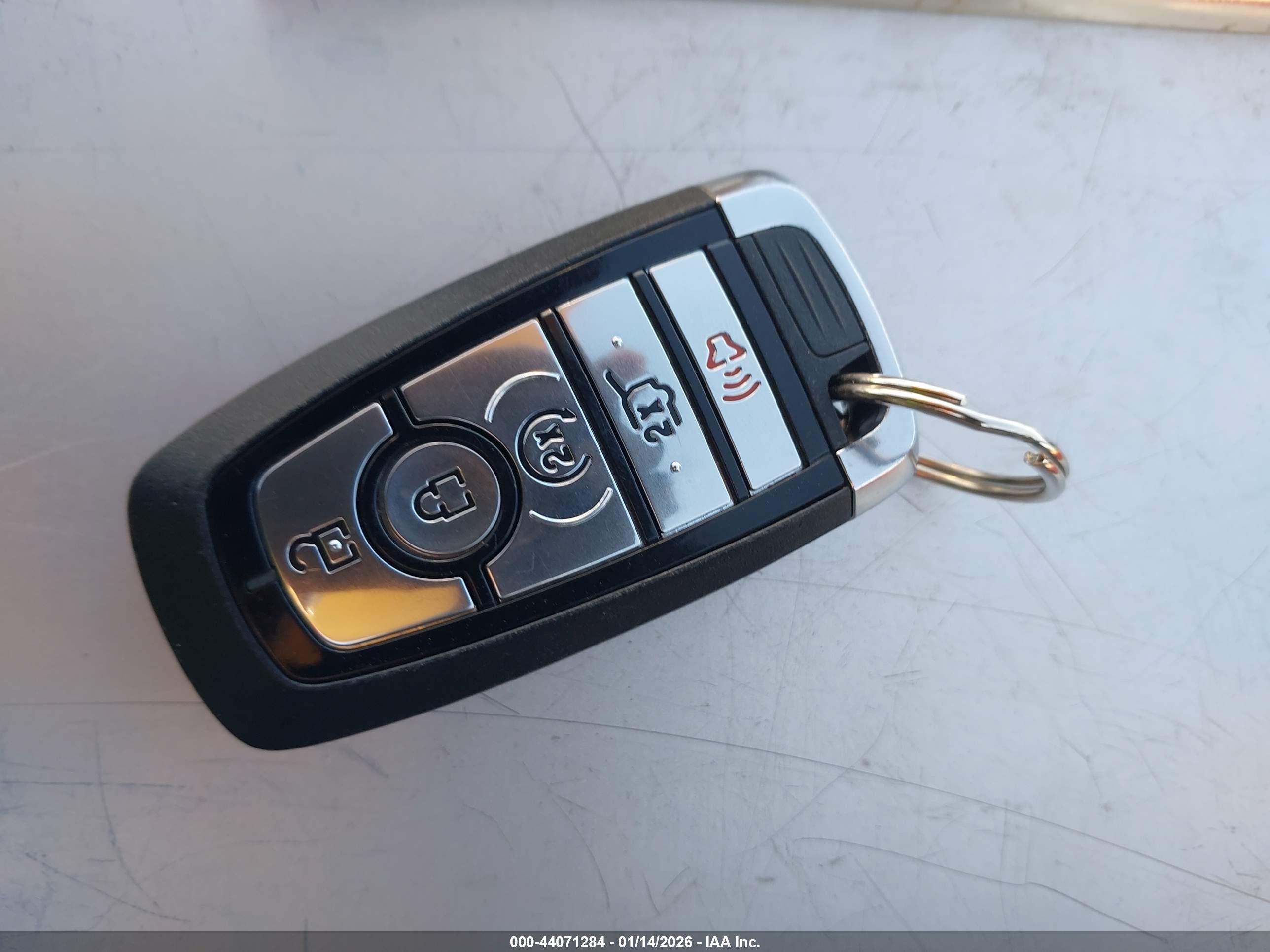 FORD EXPLORER image 11