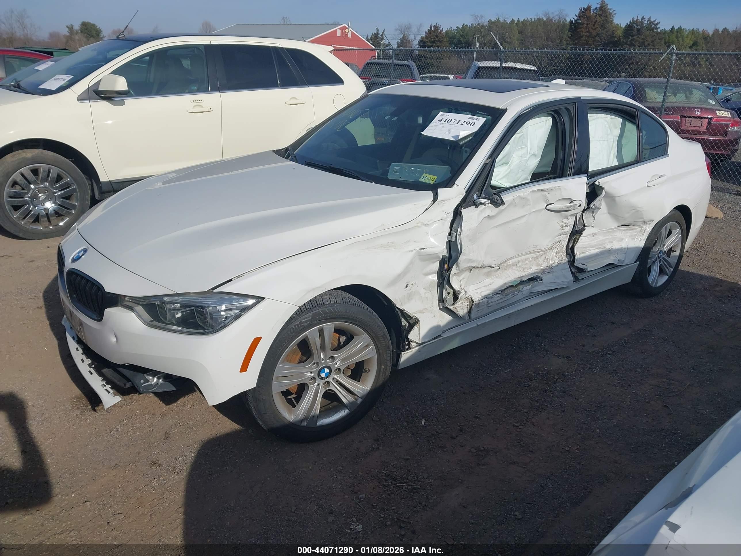 BMW 330I image 2
