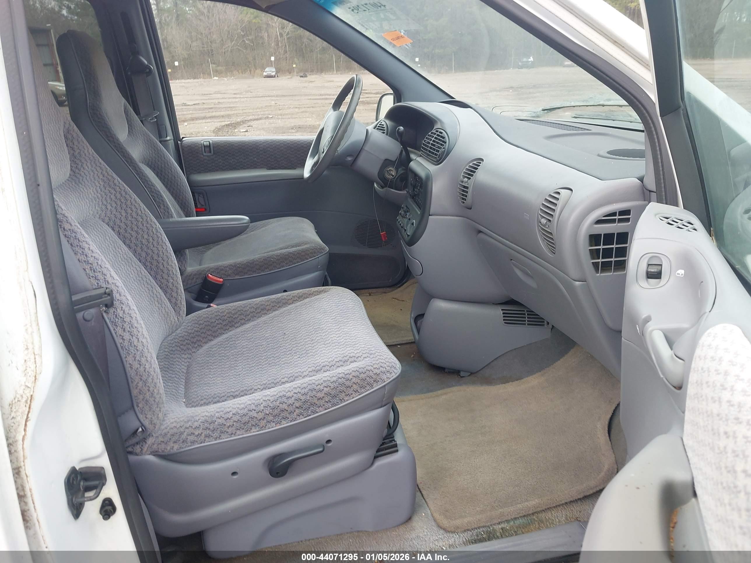 DODGE GRAND image 5