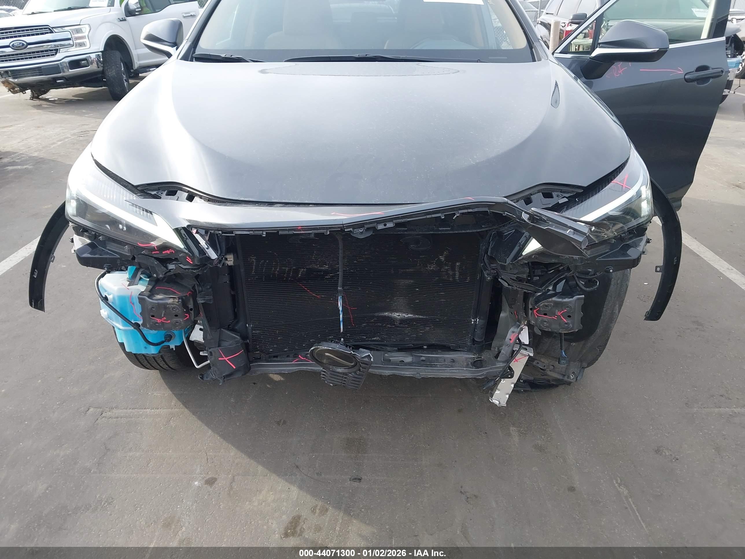 LEXUS NX image 6