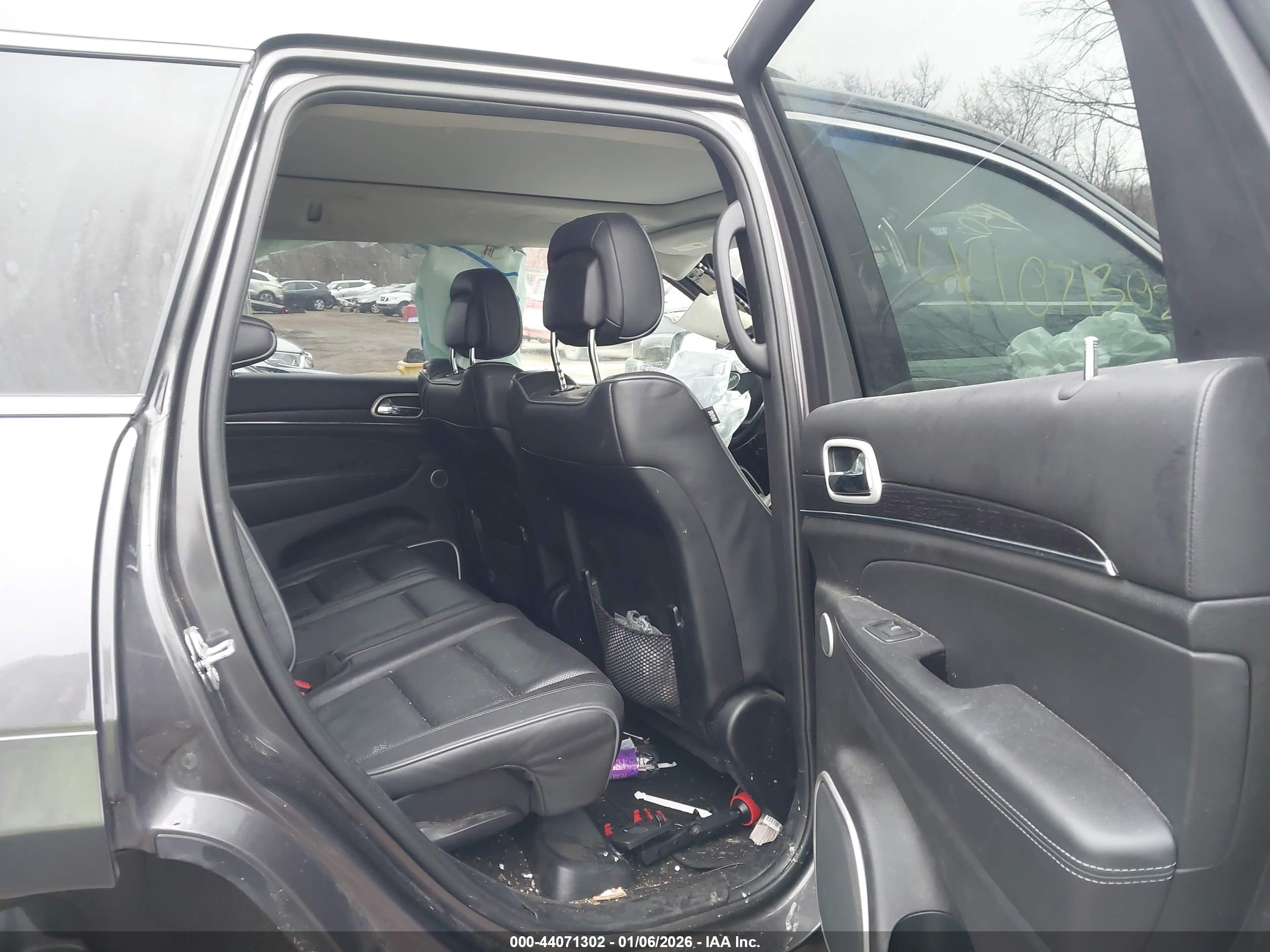JEEP GRAND image 8