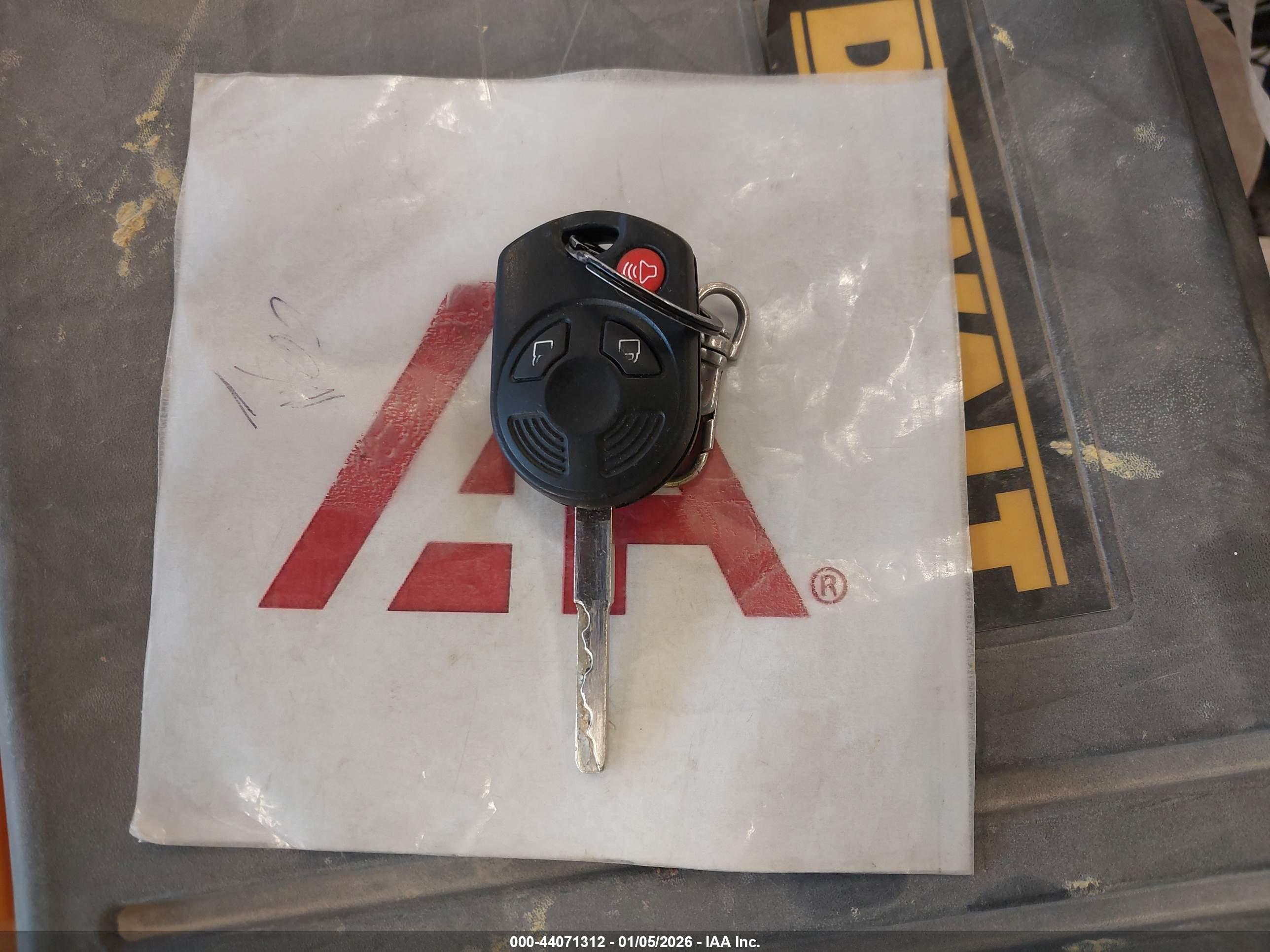 FORD ESCAPE image 11