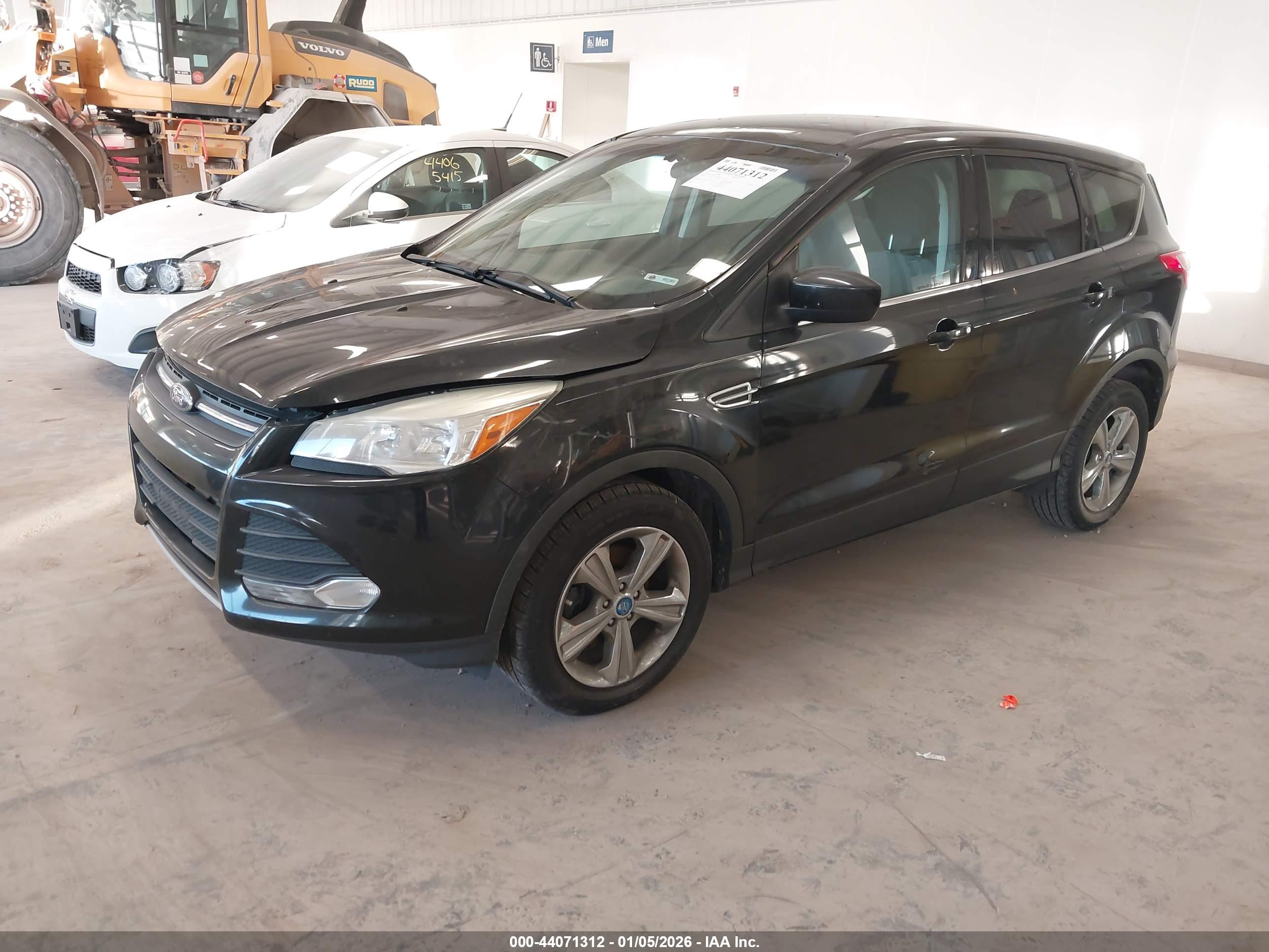 FORD ESCAPE image 2