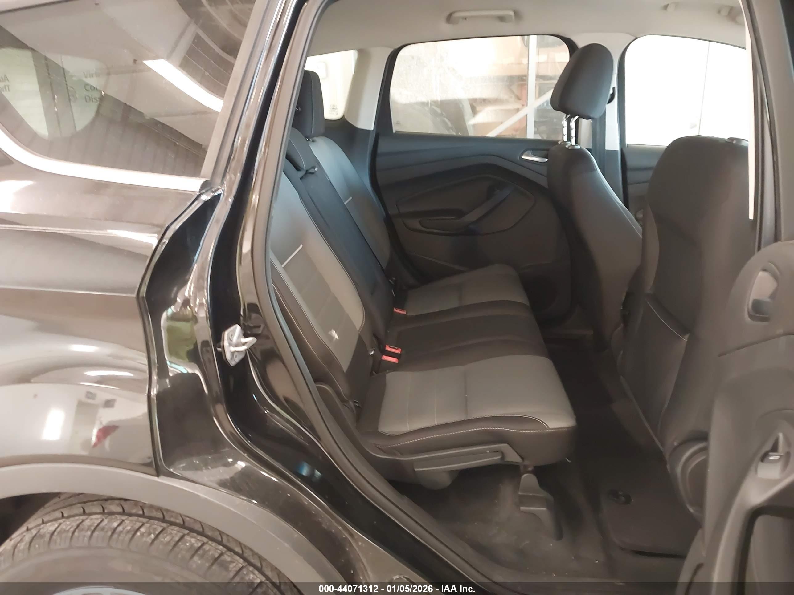 FORD ESCAPE image 8