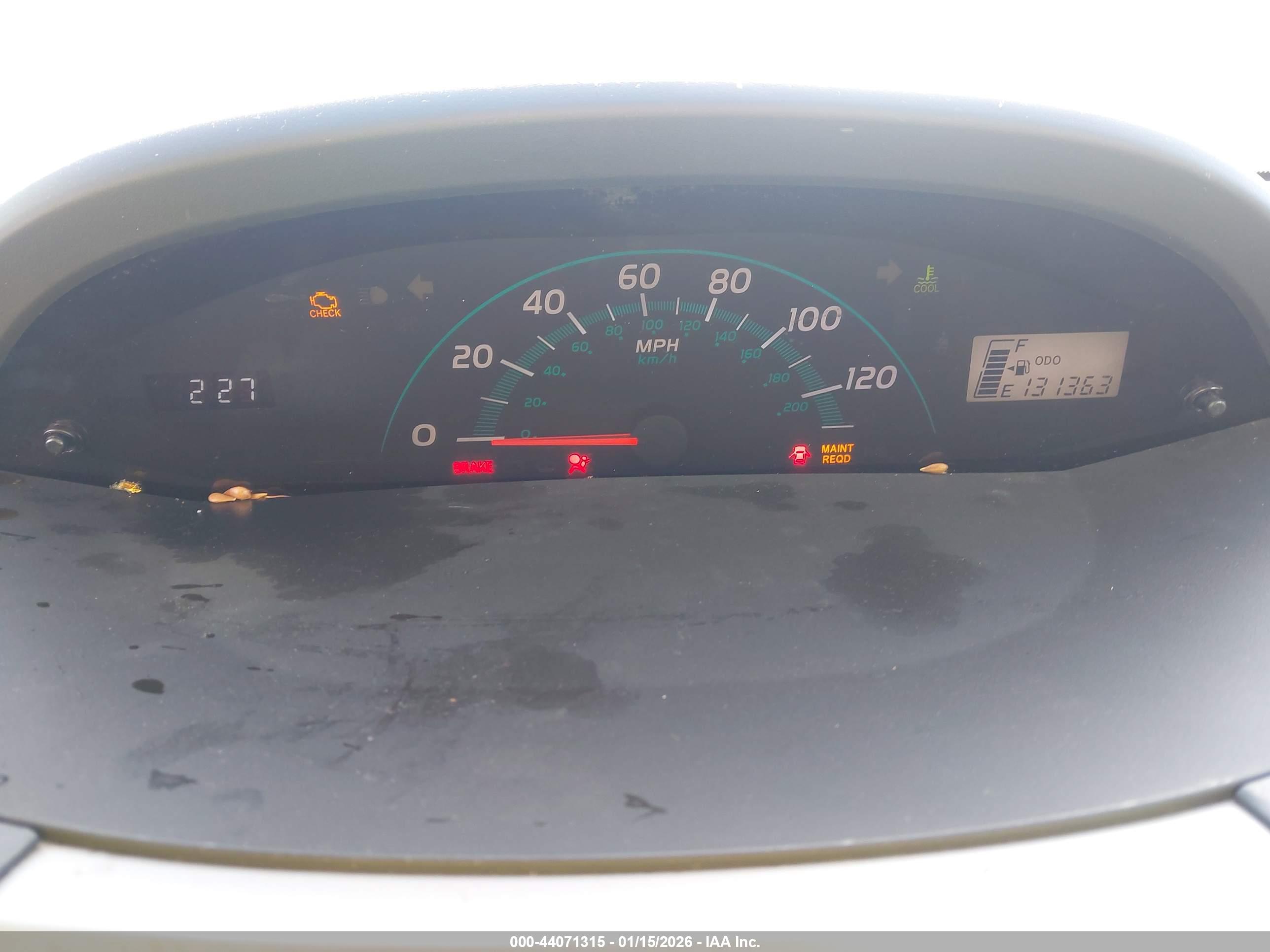 TOYOTA YARIS image 7