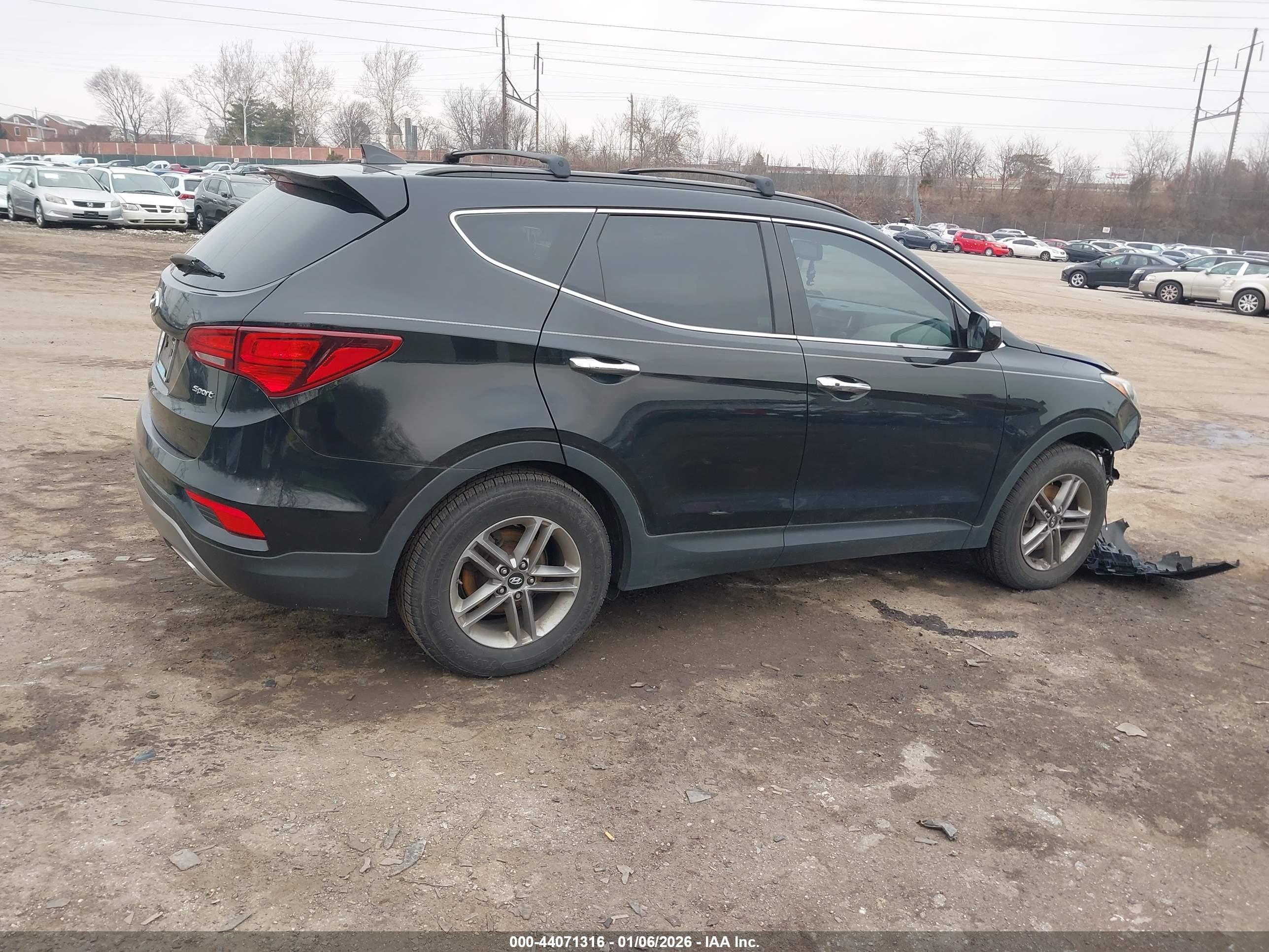 HYUNDAI SANTA image 4