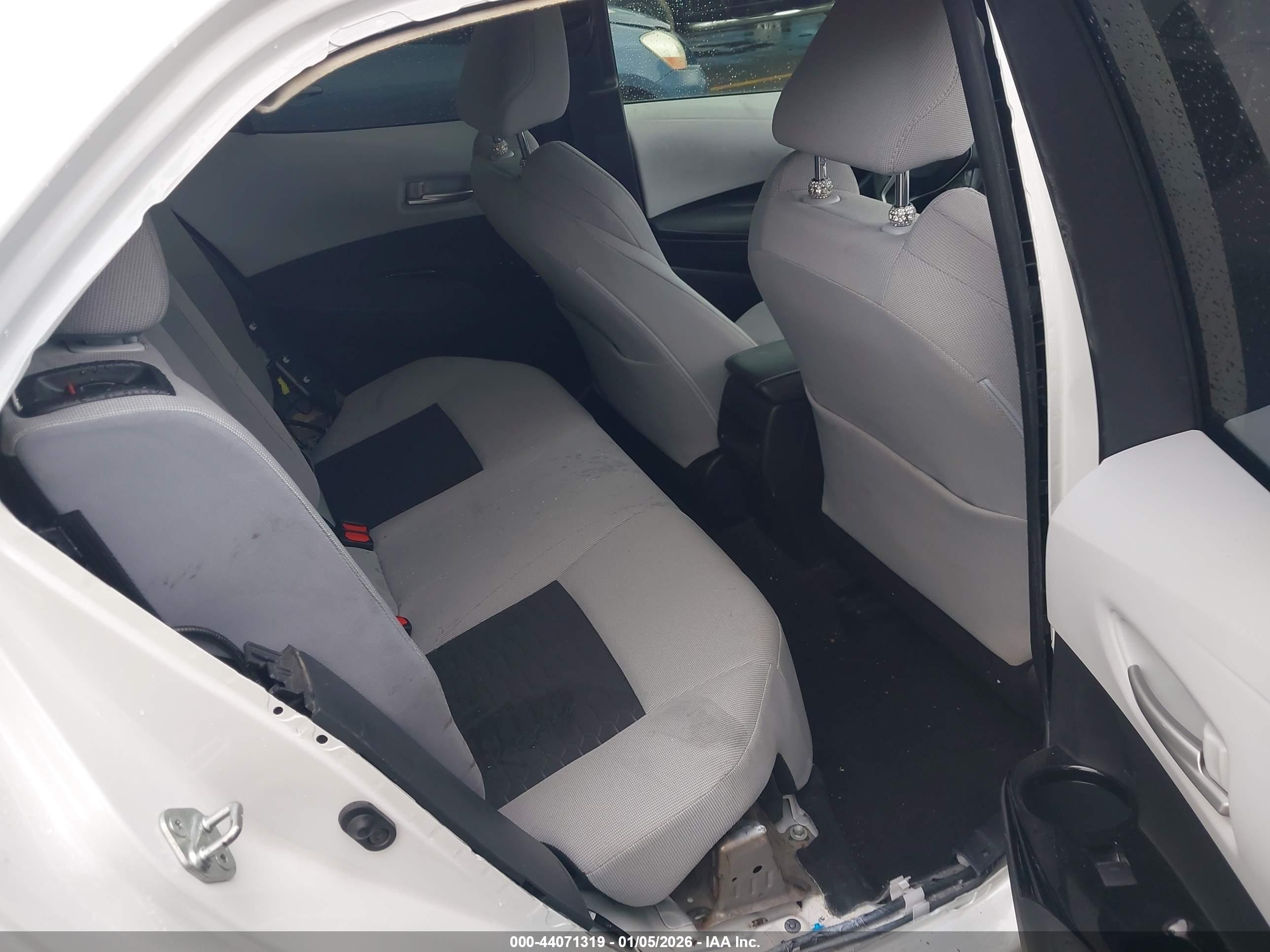 TOYOTA COROLLA image 8
