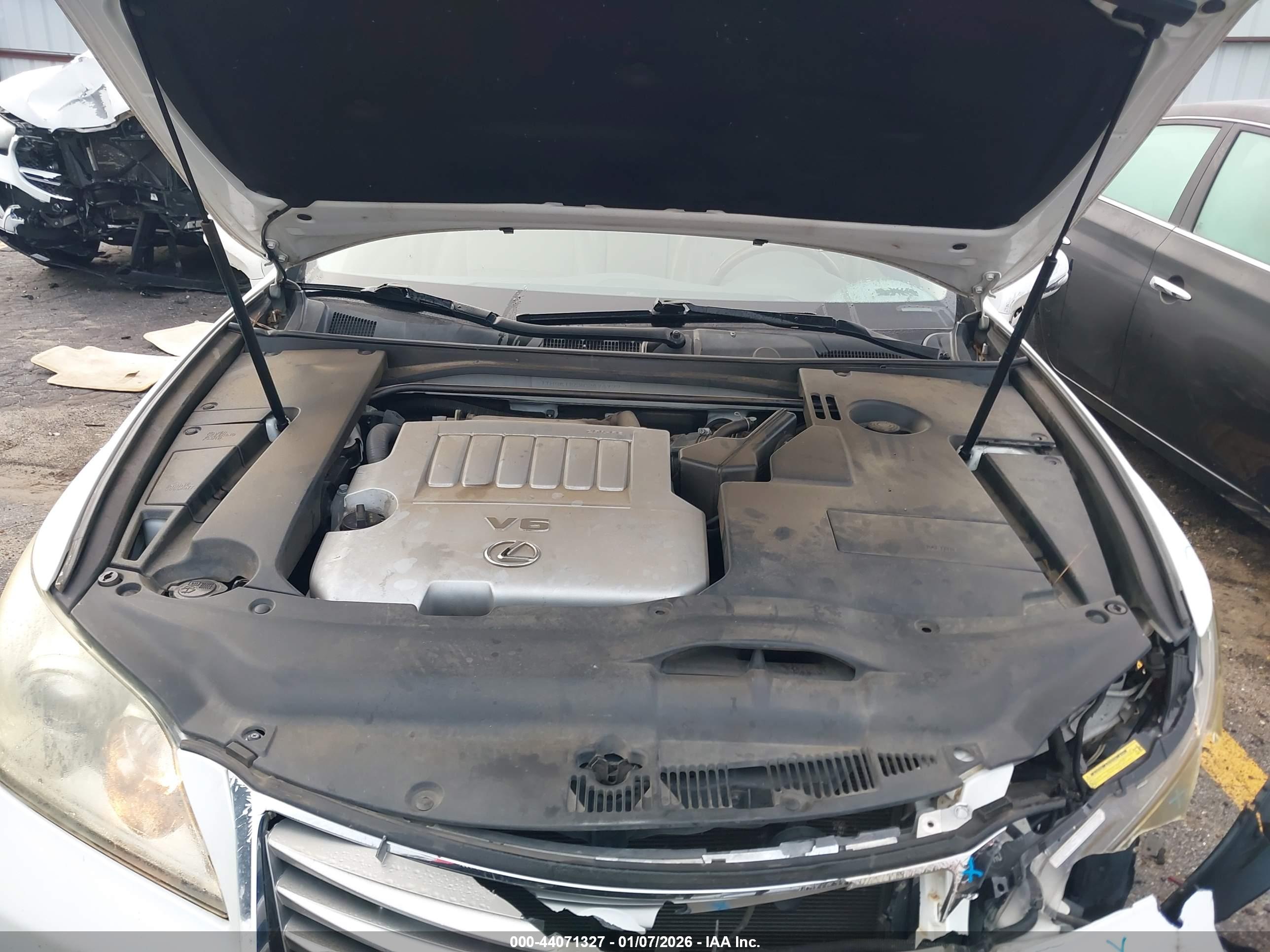 LEXUS ES image 10