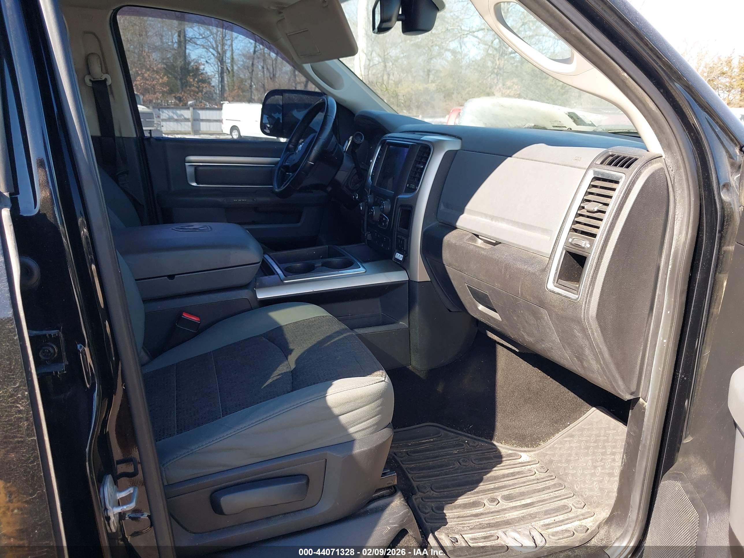 RAM 2500 image 5