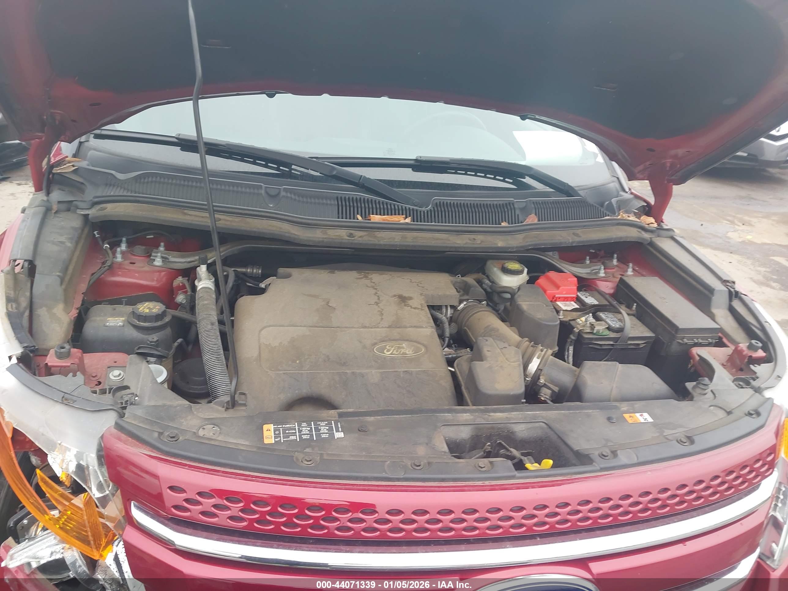 FORD EXPLORER image 10