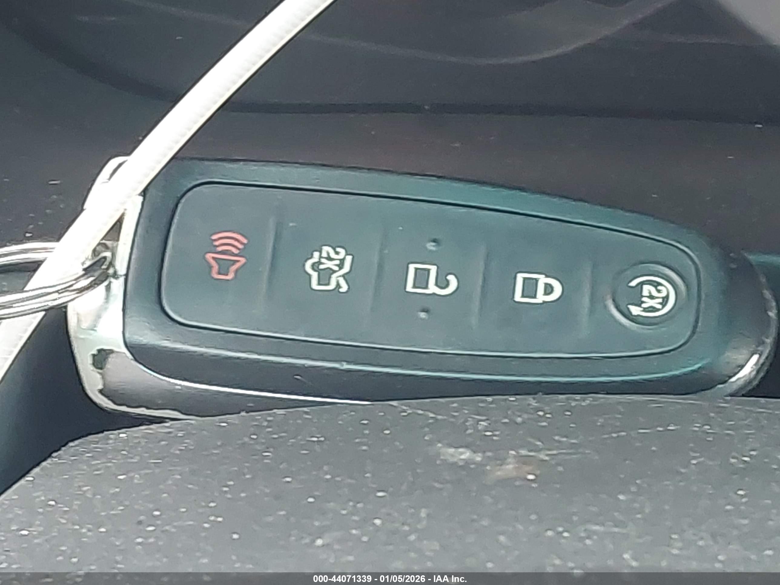 FORD EXPLORER image 11