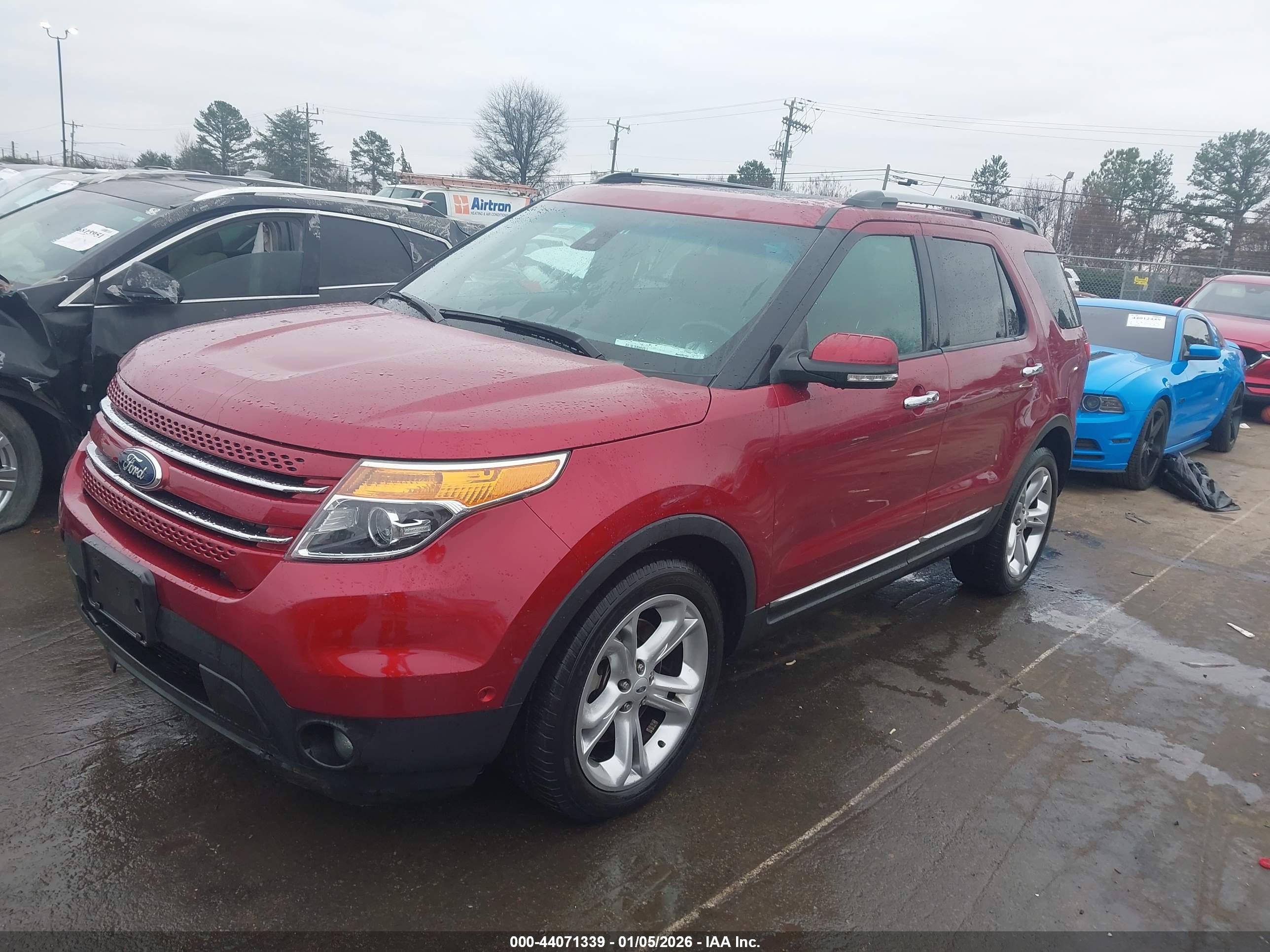 FORD EXPLORER image 2