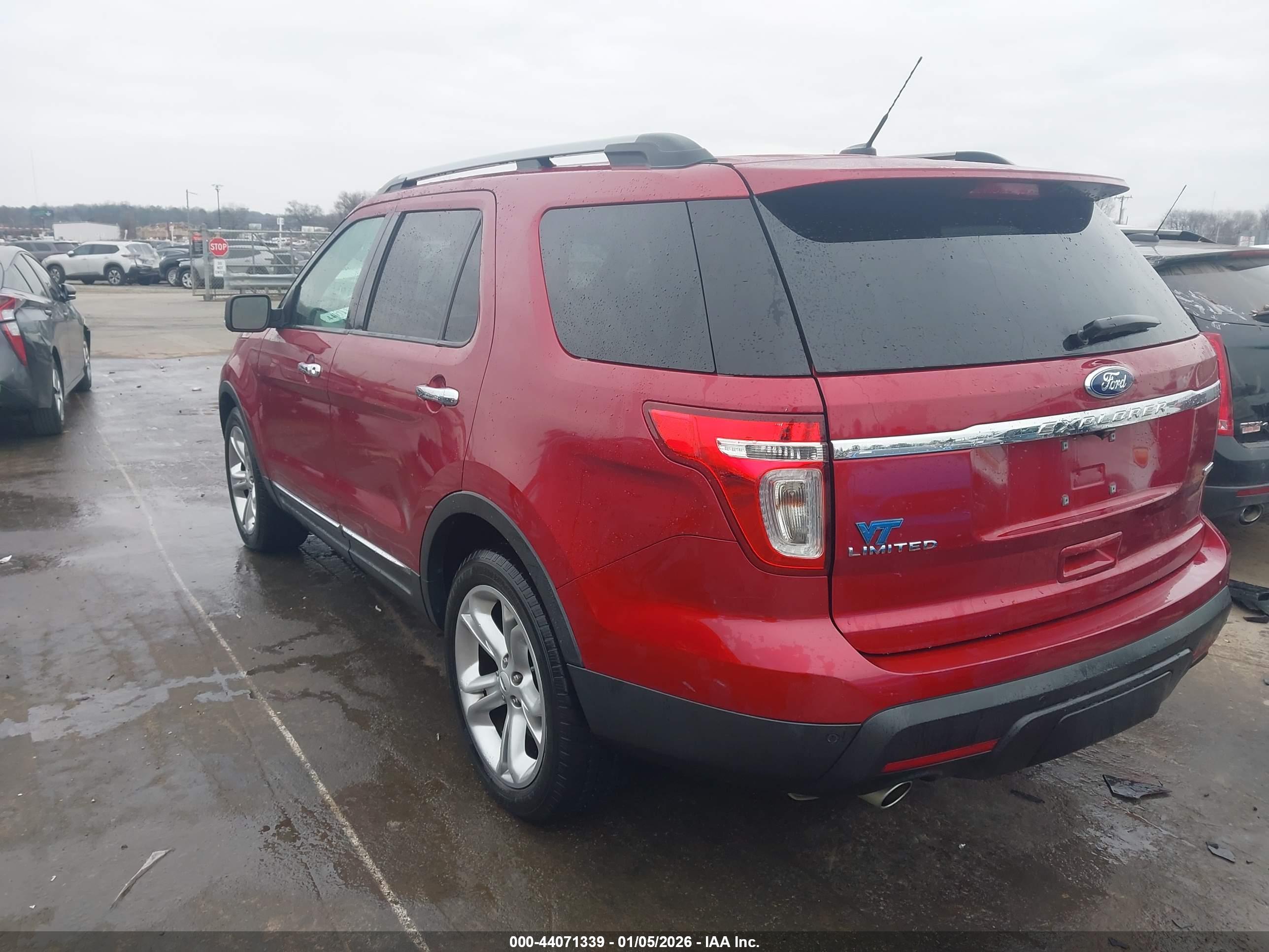FORD EXPLORER image 3