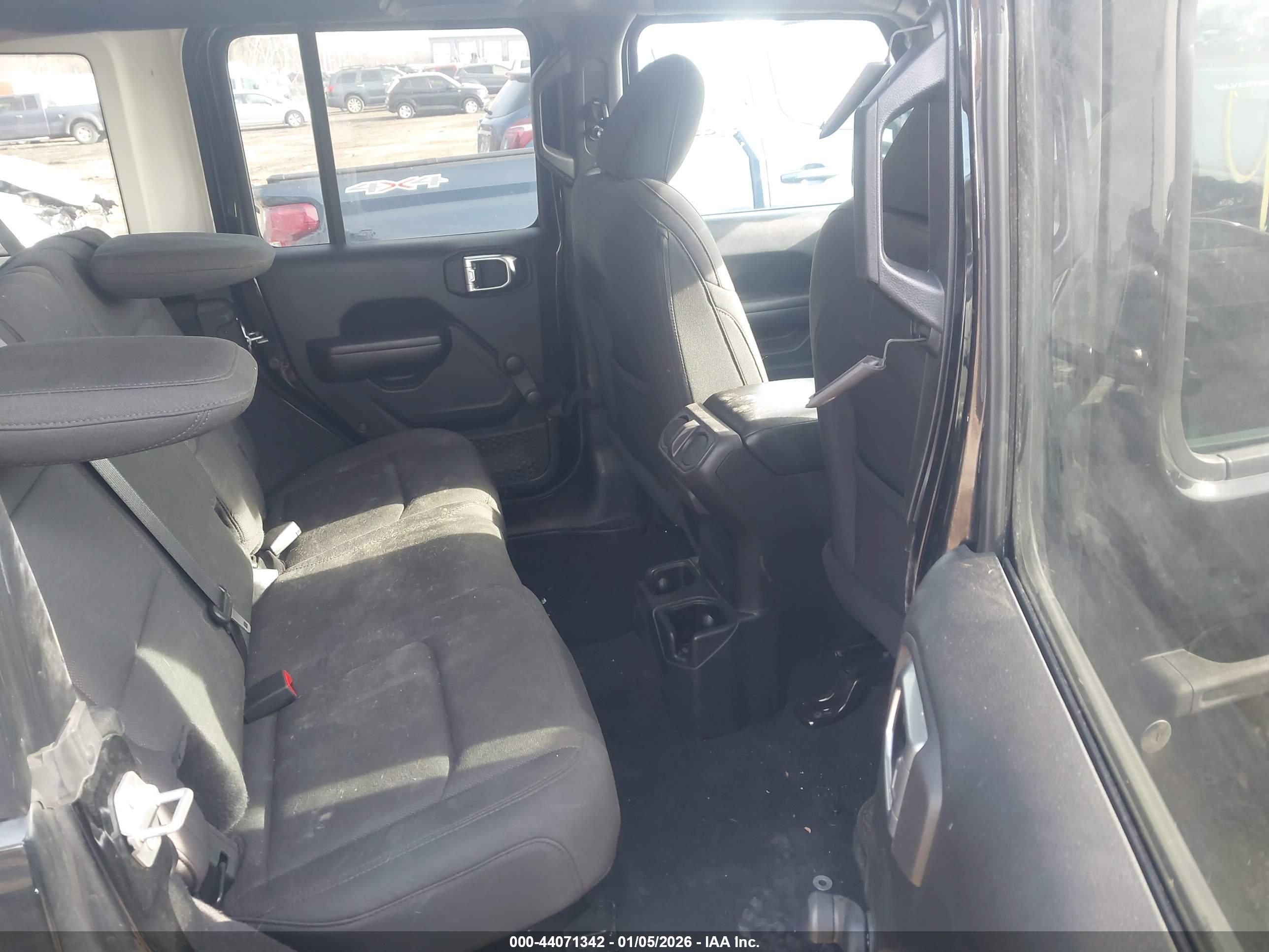 JEEP WRANGLER image 8