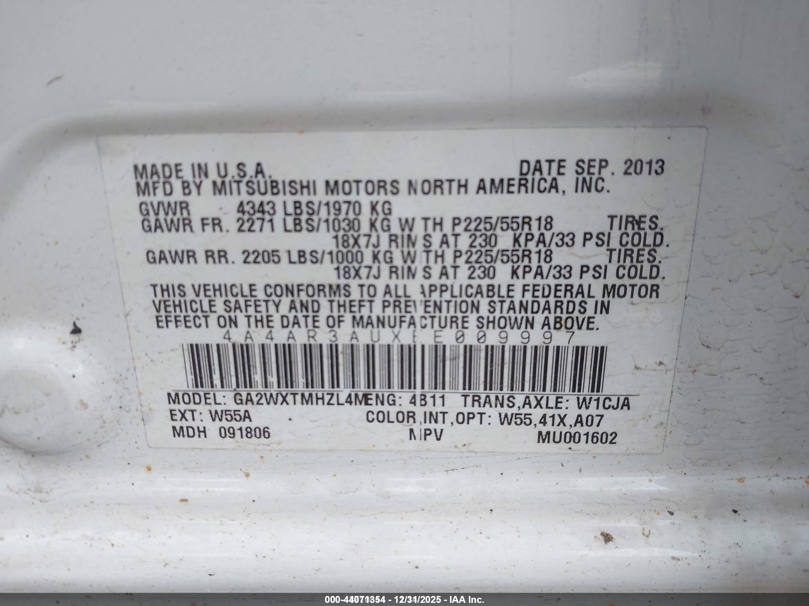 MITSUBISHI OUTLANDER image 9