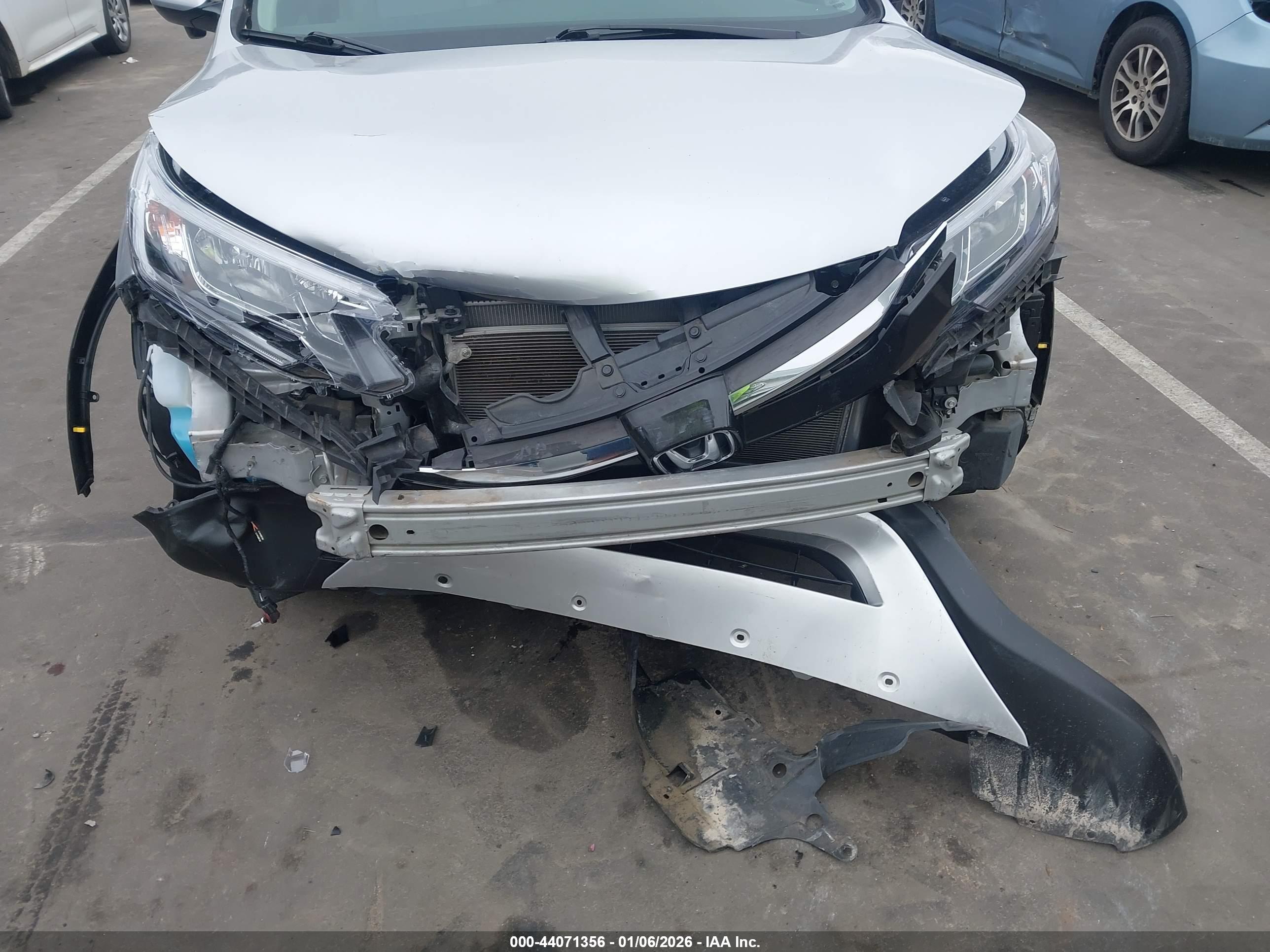 HONDA CR-V image 6